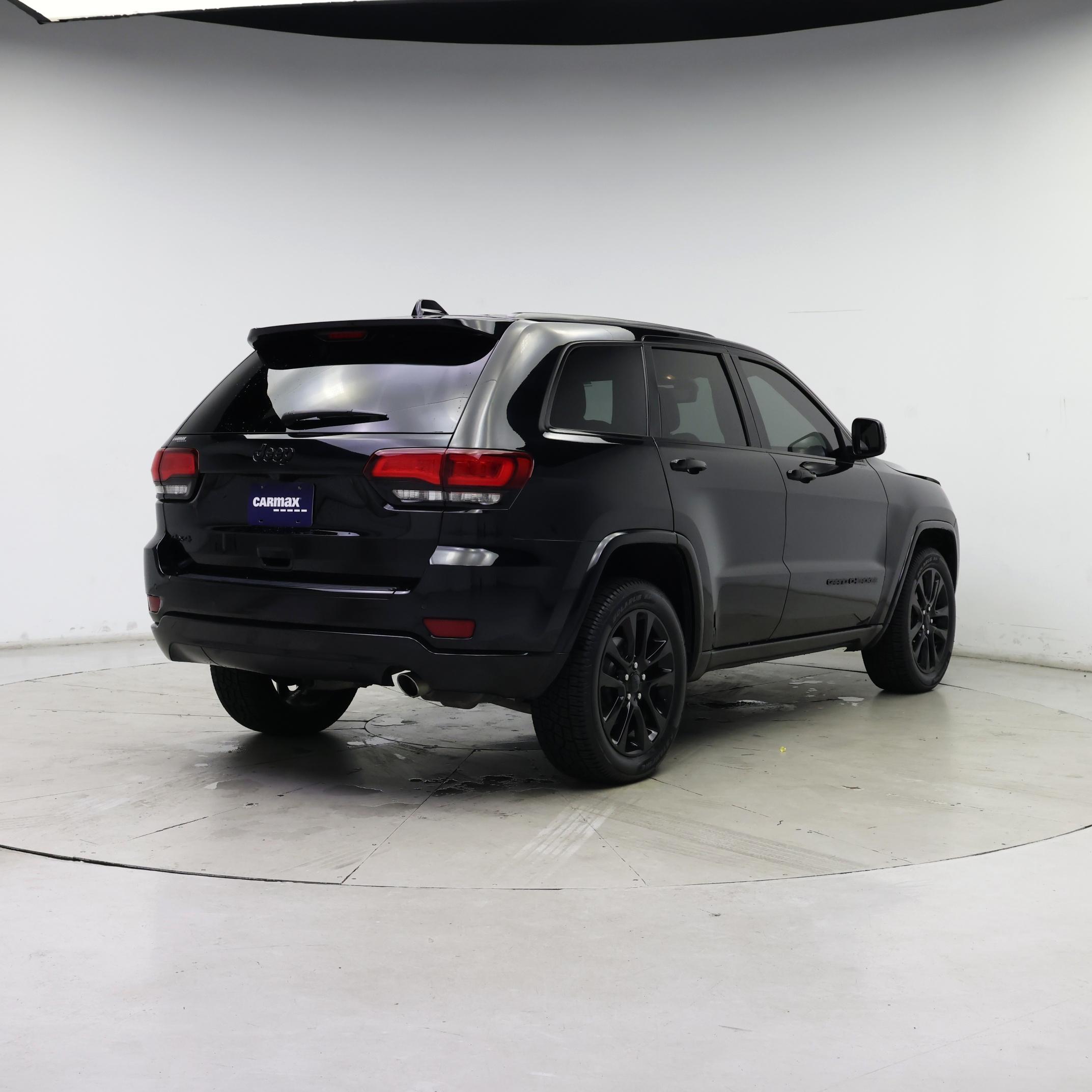 Thumbnail: 2018 Jeep Grand Cherokee - 8