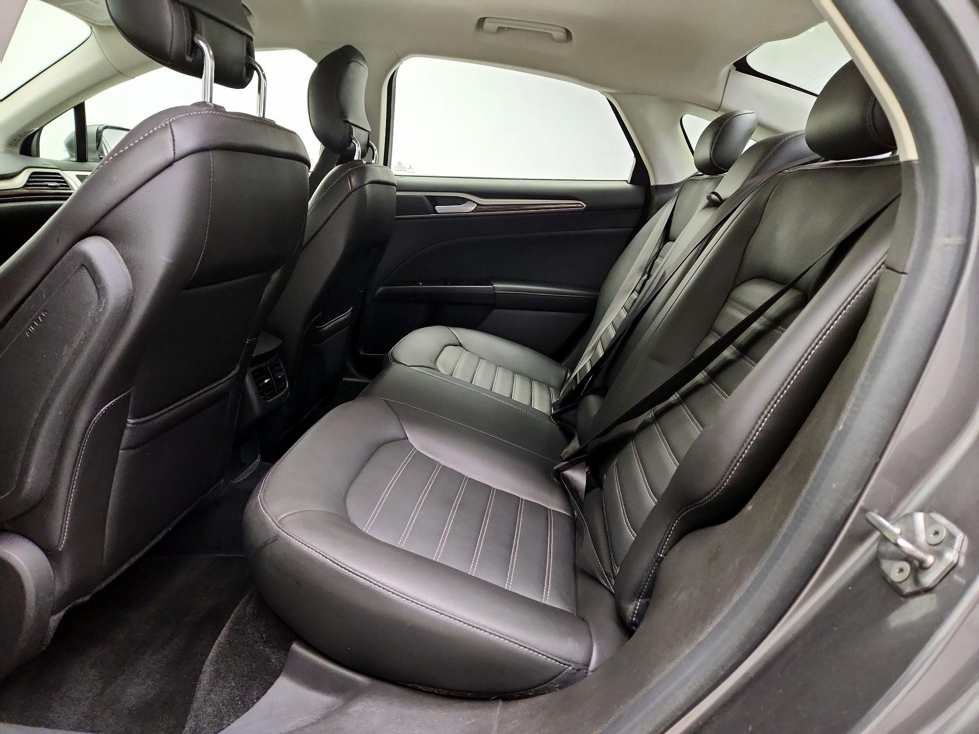 Thumbnail: 2013 Ford Fusion - 18