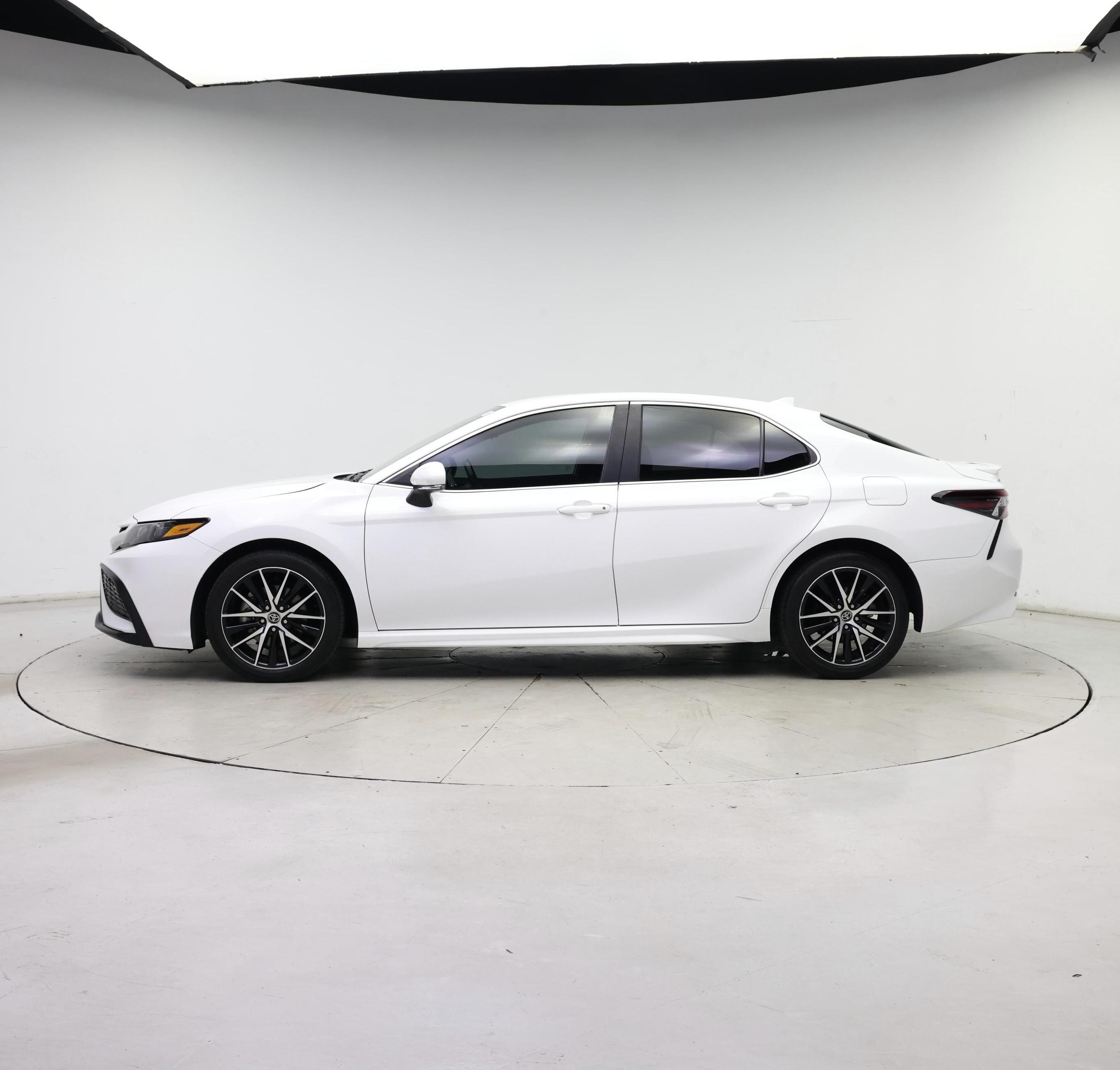 Thumbnail: 2023 Toyota Camry - 3