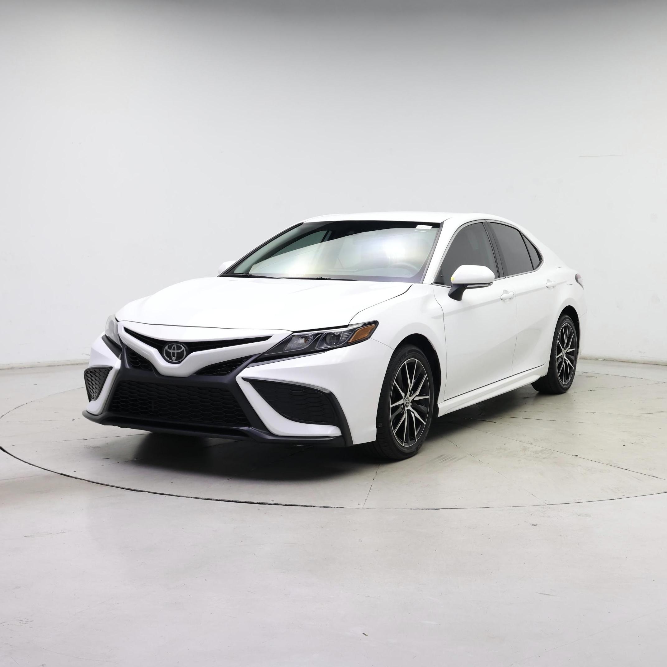 Thumbnail: 2023 Toyota Camry - 4