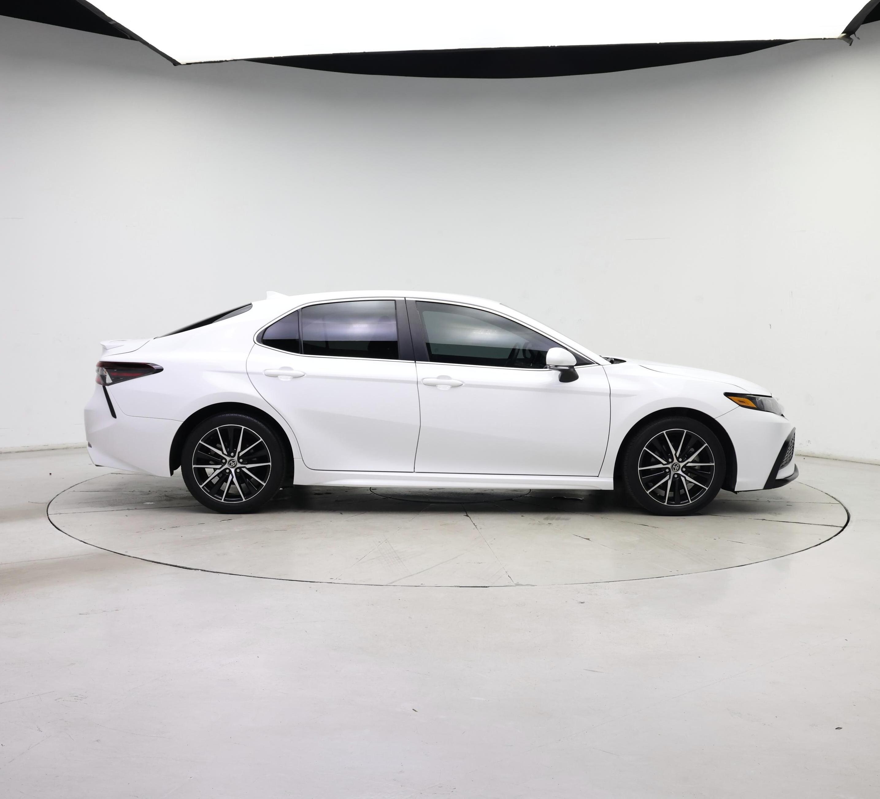 Thumbnail: 2023 Toyota Camry - 7