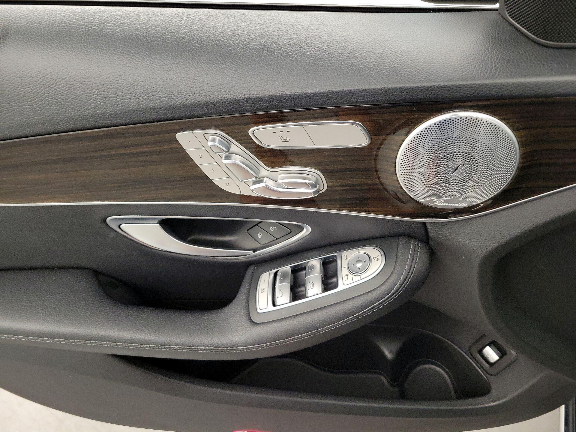 Thumbnail: 2016 Mercedes-Benz C-Class - 12