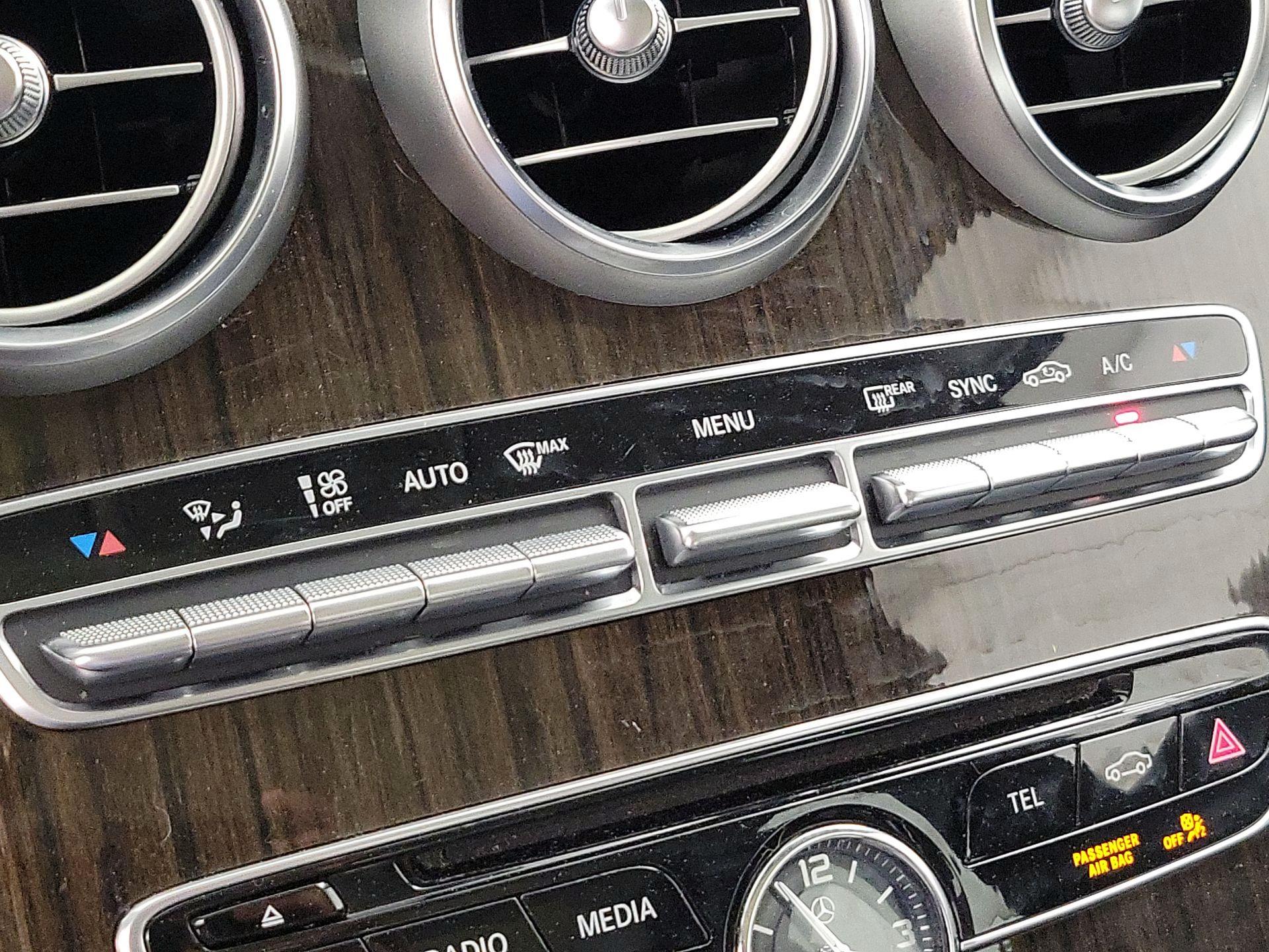 Thumbnail: 2016 Mercedes-Benz C-Class - 17