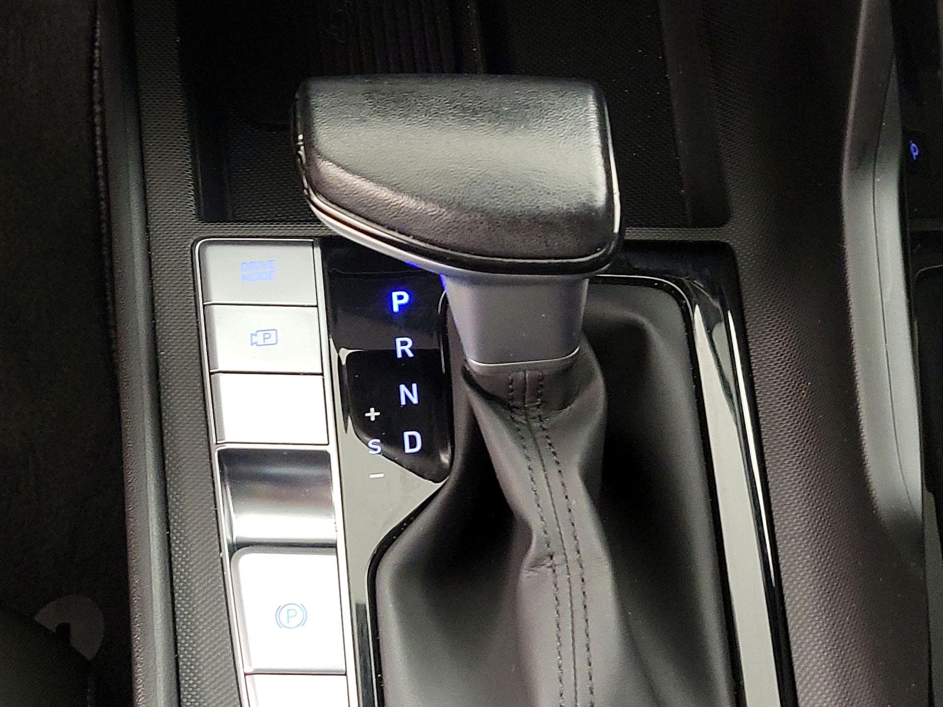 Thumbnail: 2024 Hyundai Elantra - 18