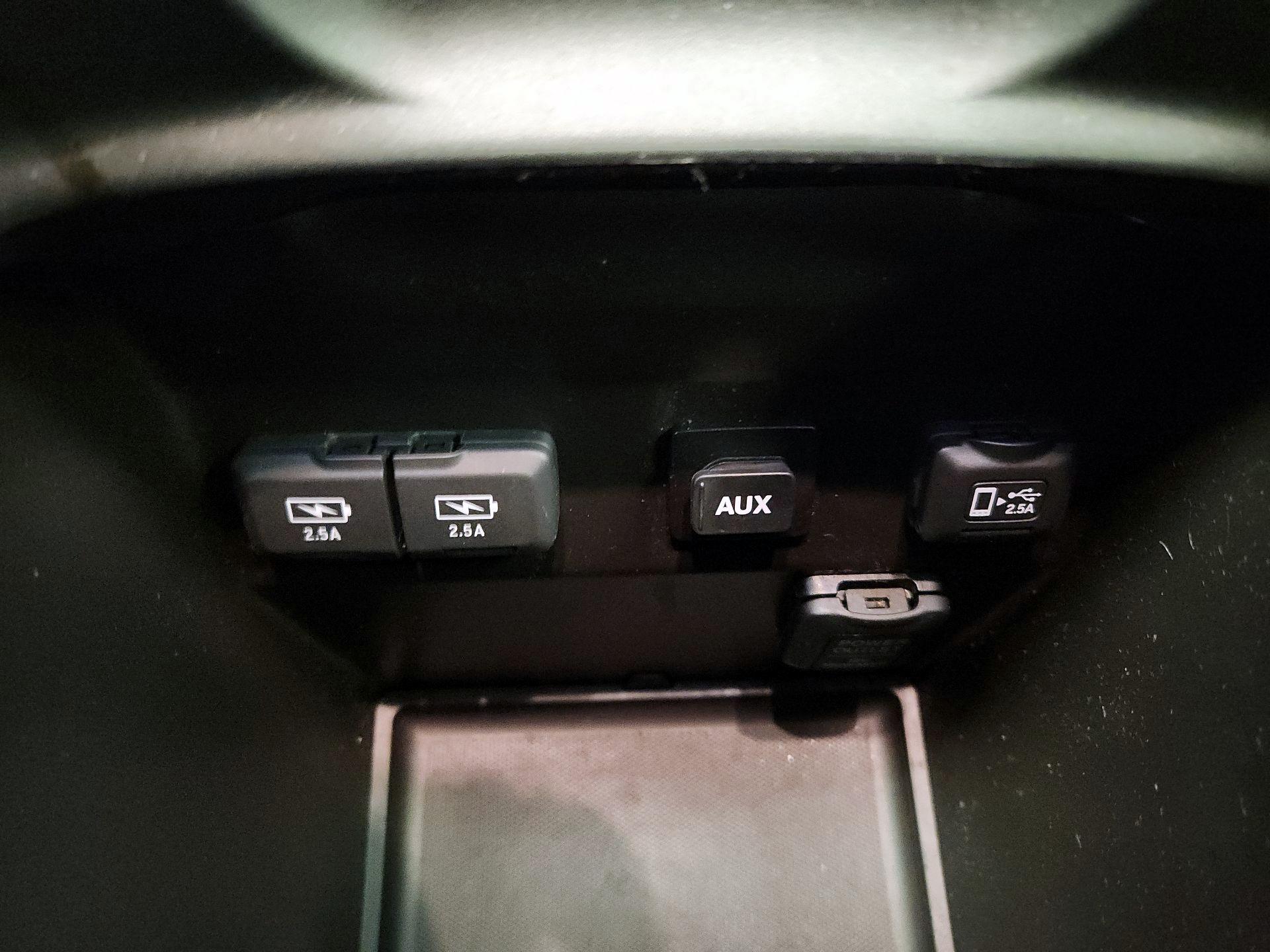 Thumbnail: 2020 Acura MDX - 19