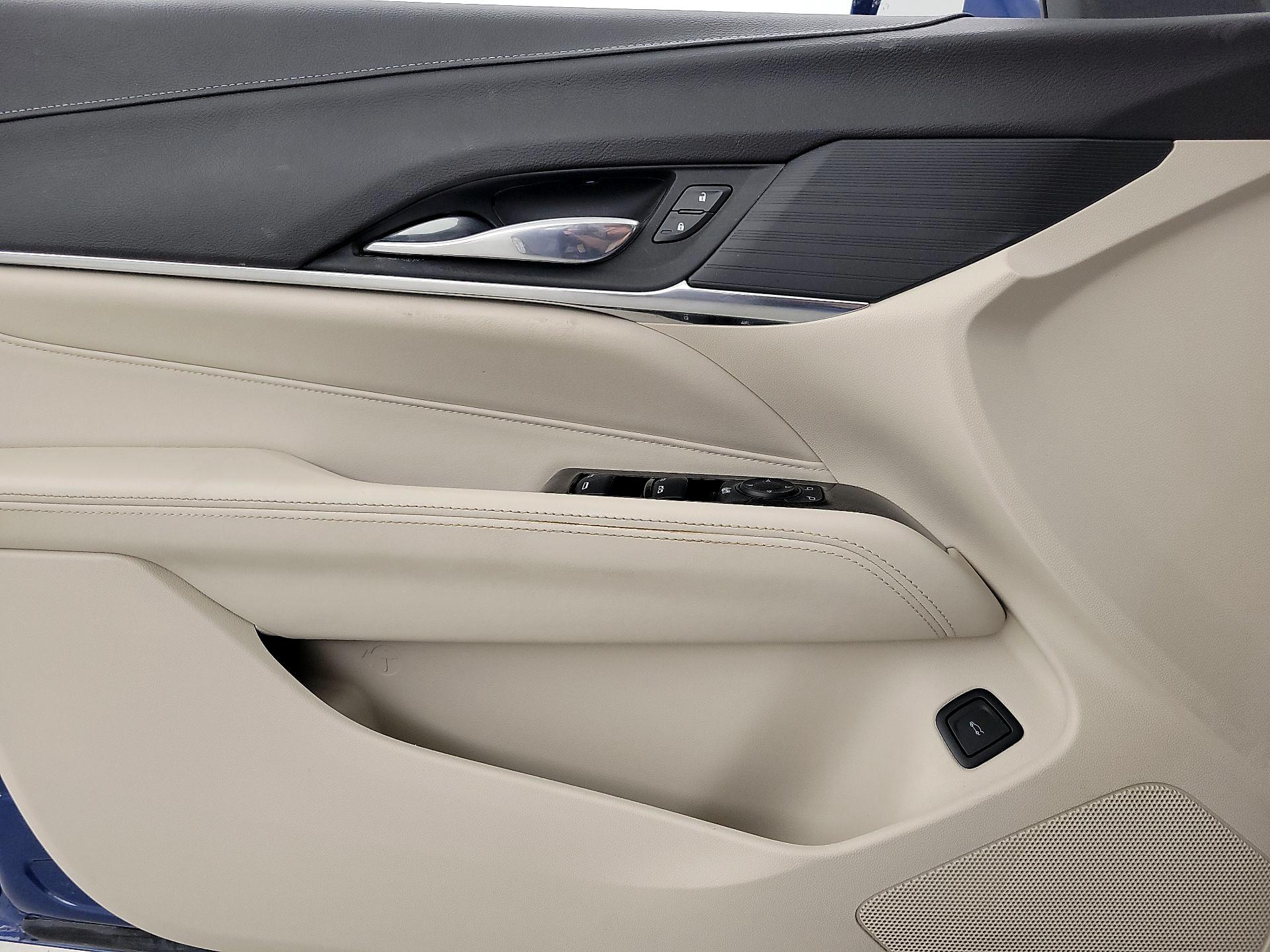 Thumbnail: 2023 Cadillac CT4 - 12