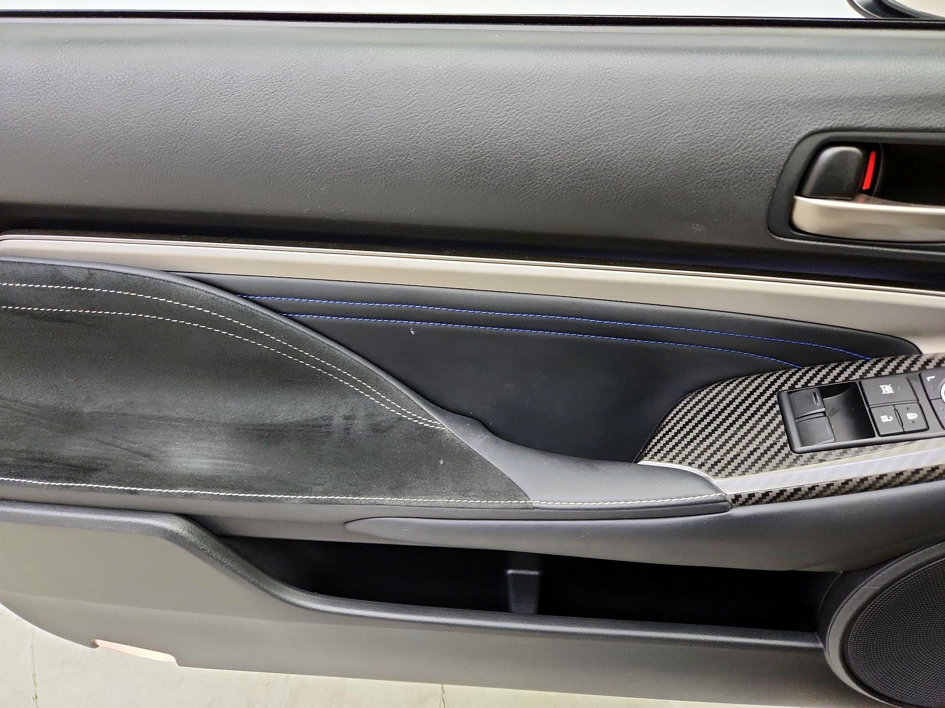 Thumbnail: 2015 Lexus RC - 12
