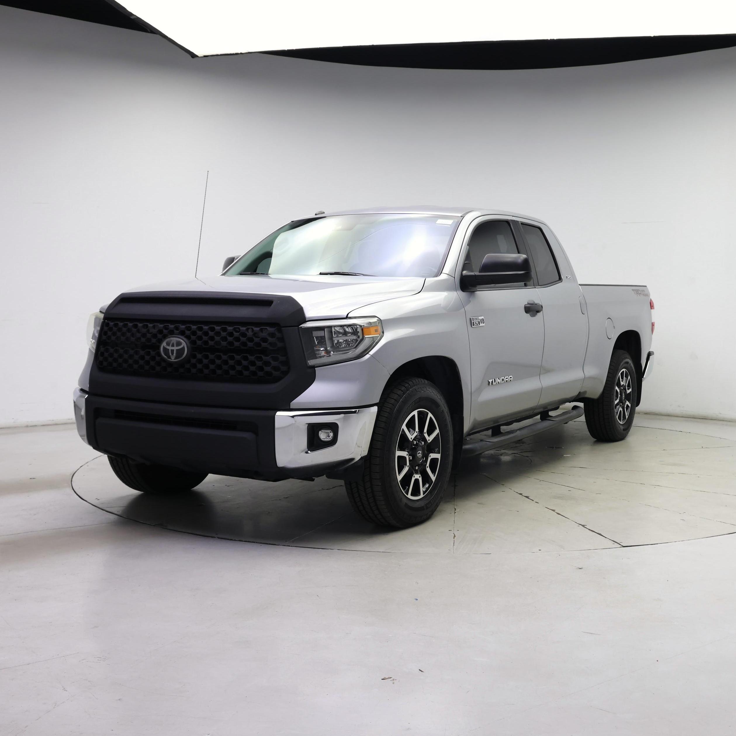 Thumbnail: 2018 Toyota Tundra - 4