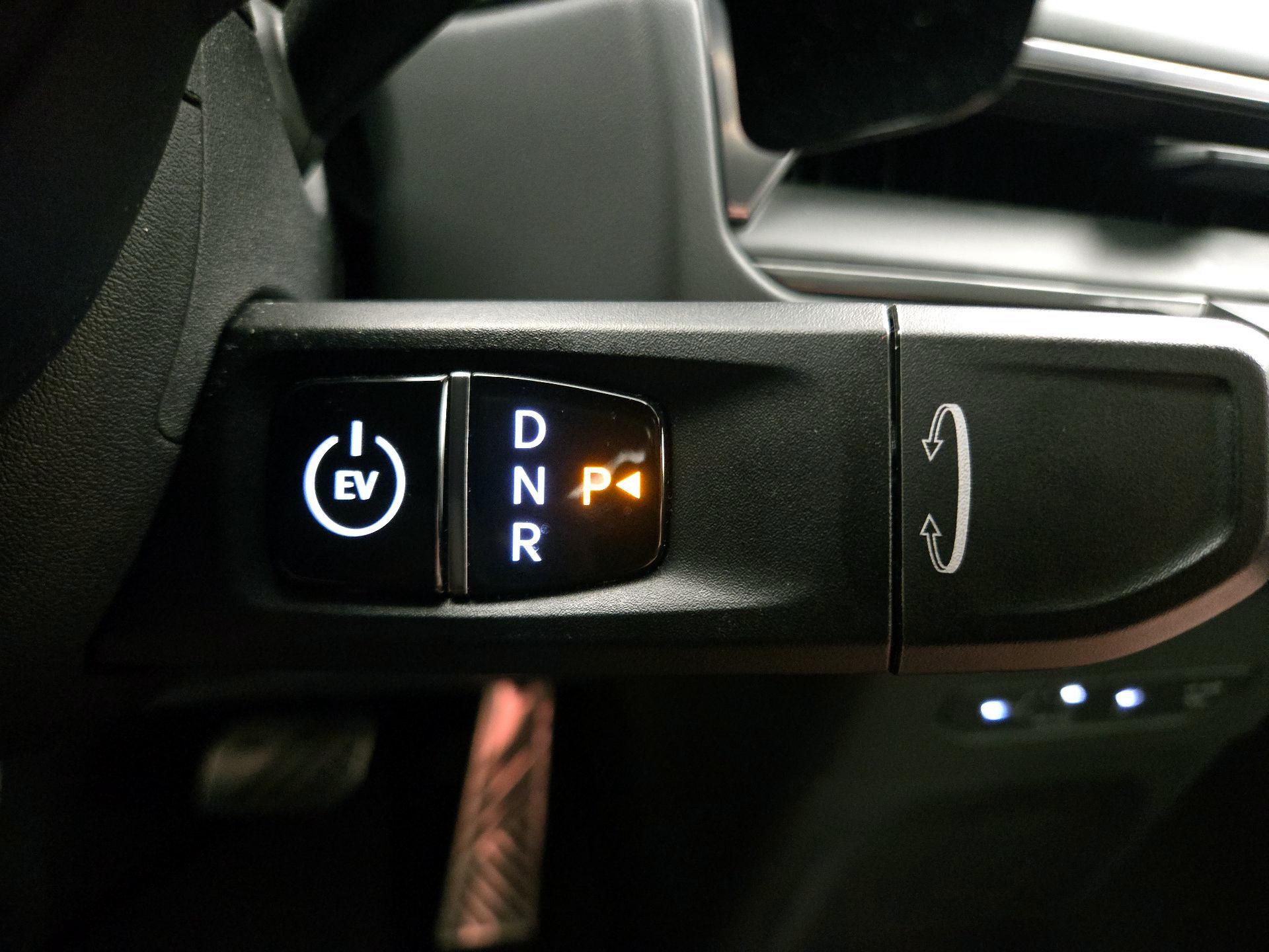 Thumbnail: 2024 Kia EV9 - 18