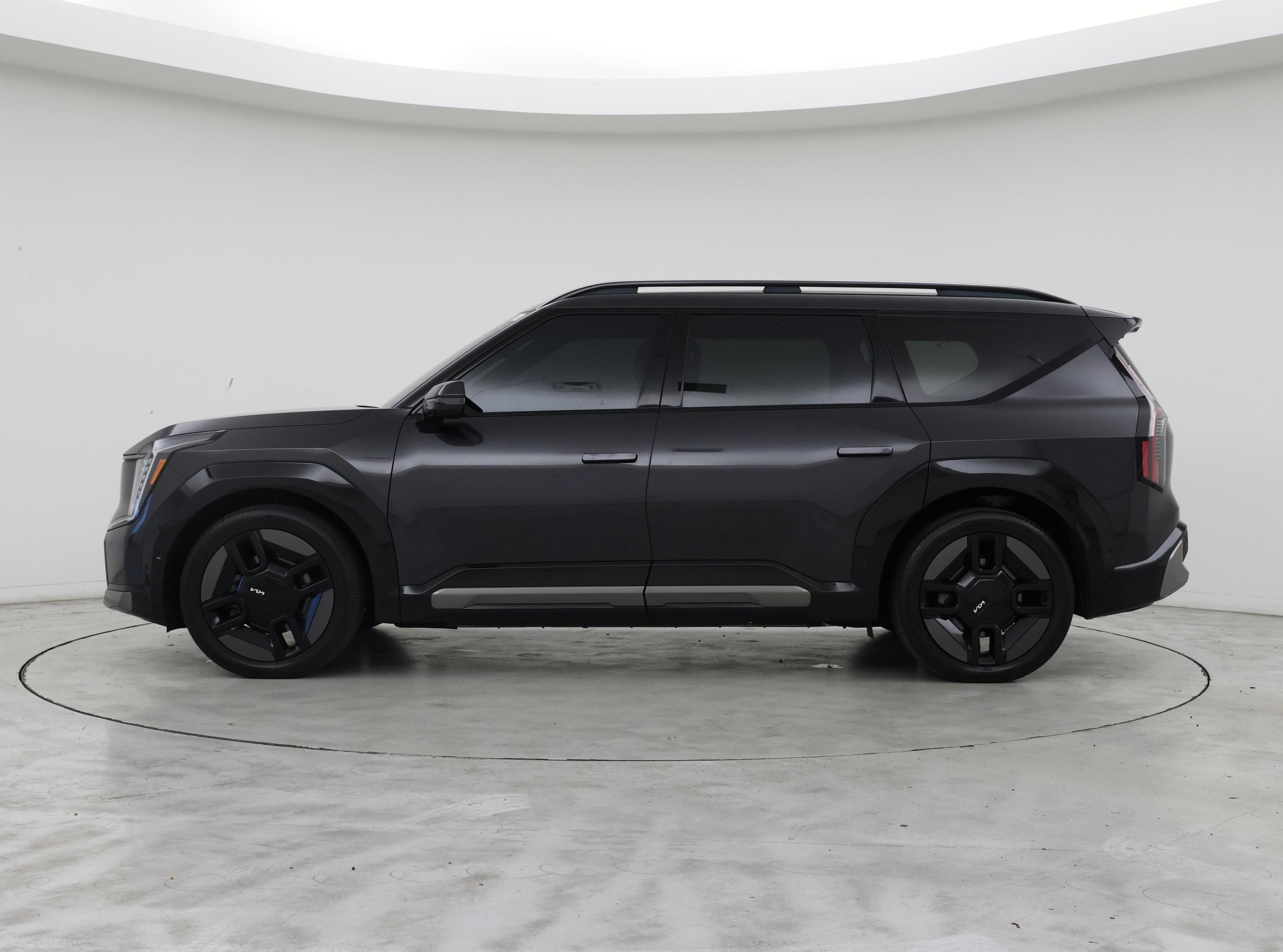 Thumbnail: 2024 Kia EV9 - 3