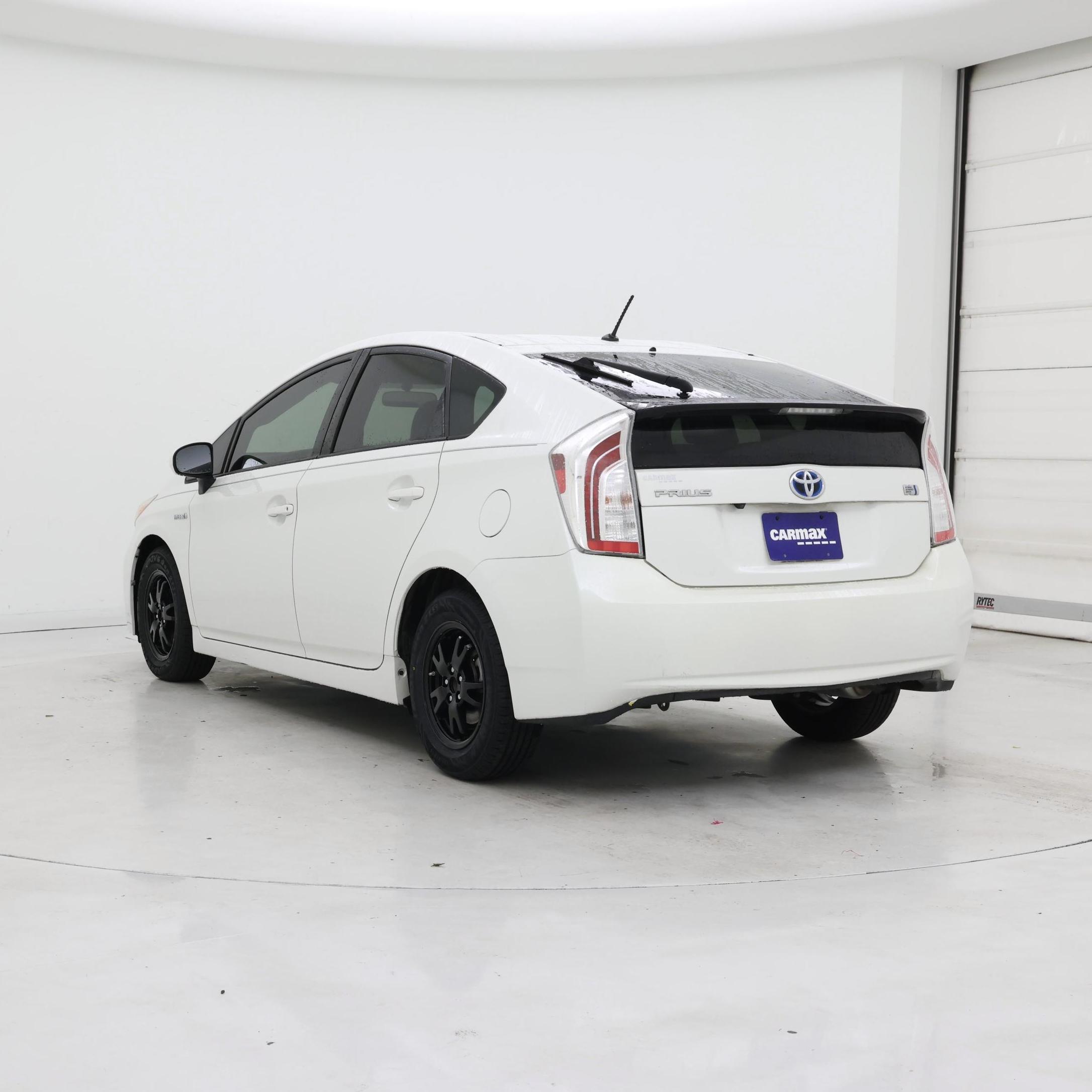 Thumbnail: 2015 Toyota Prius - 2