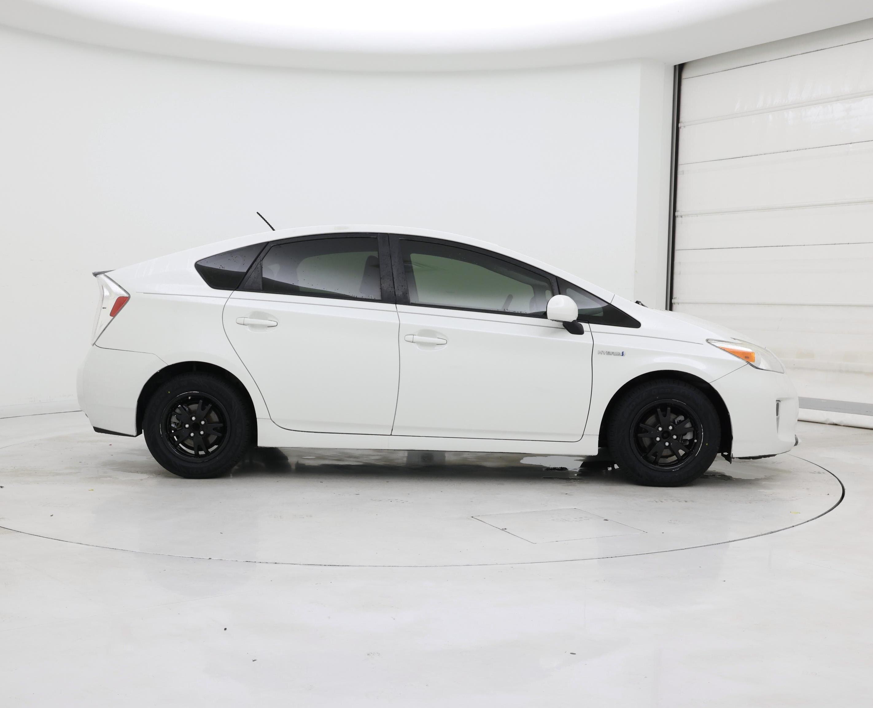 Thumbnail: 2015 Toyota Prius - 7