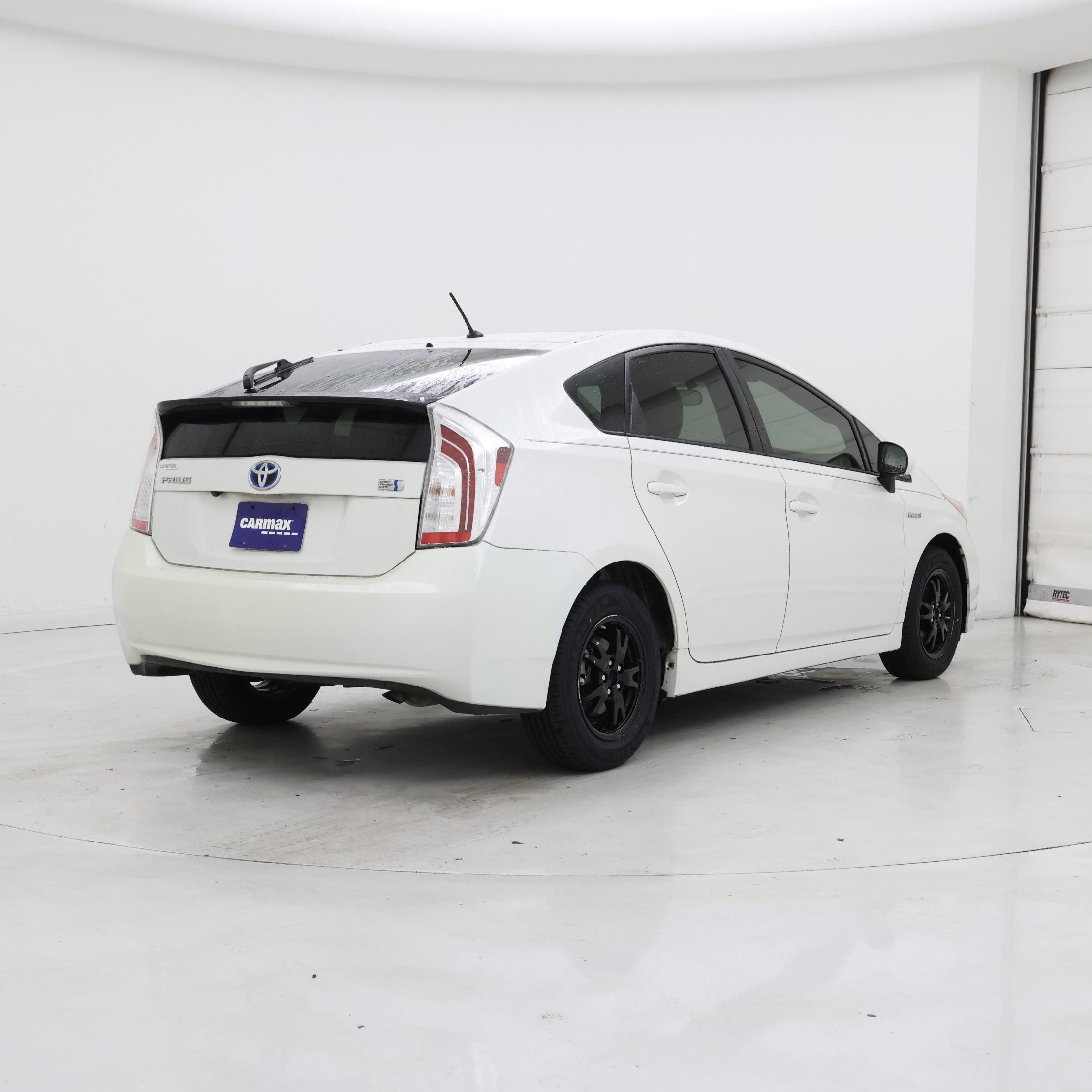 Thumbnail: 2015 Toyota Prius - 8