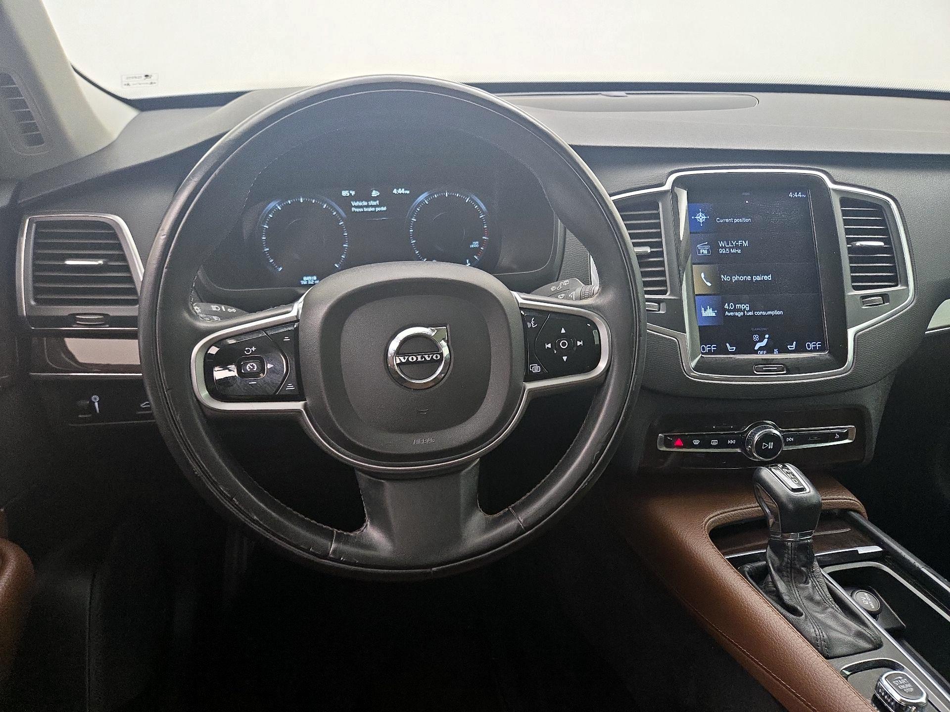 Thumbnail: 2019 Volvo XC90 - 10