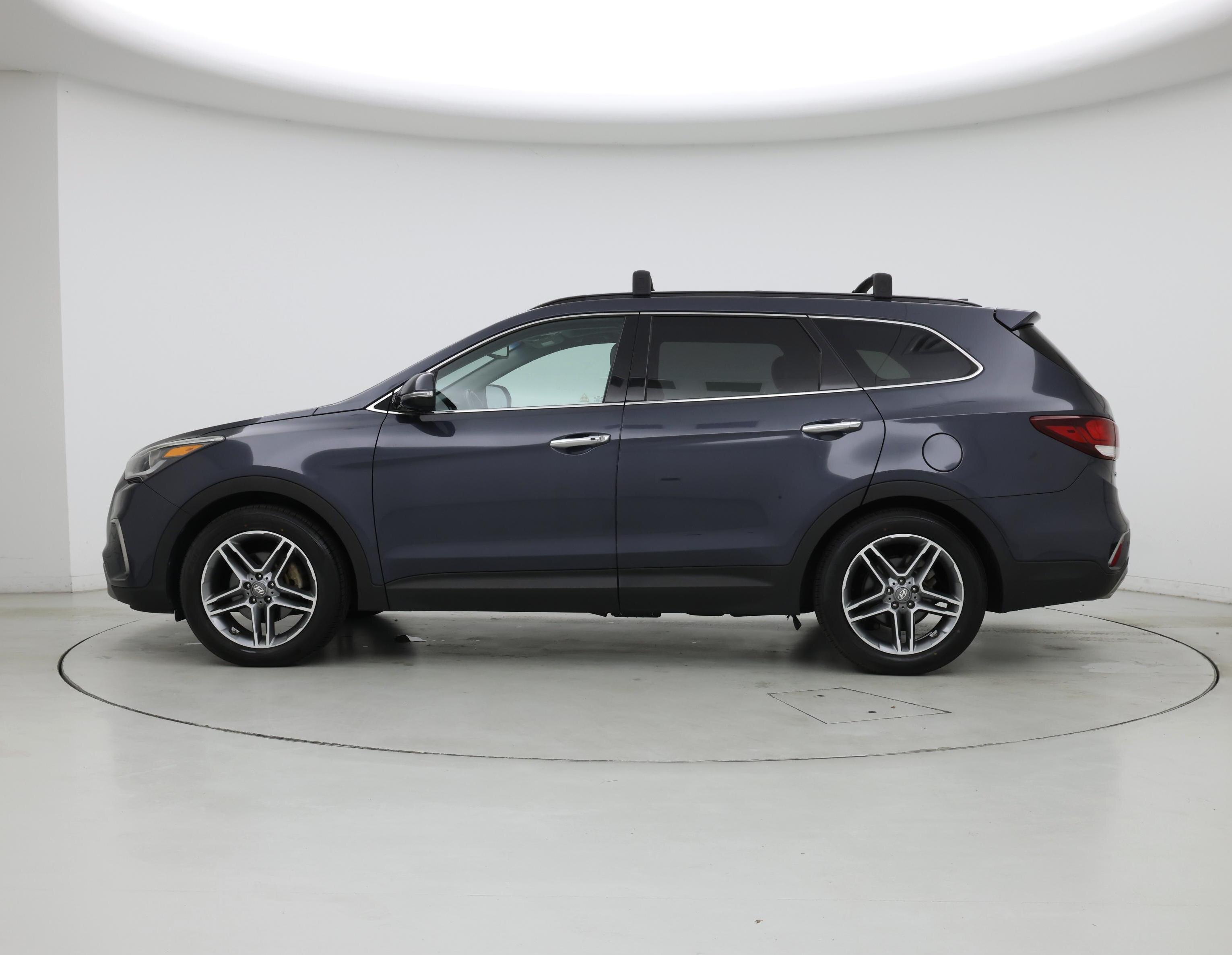 Thumbnail: 2017 Hyundai Santa Fe - 3