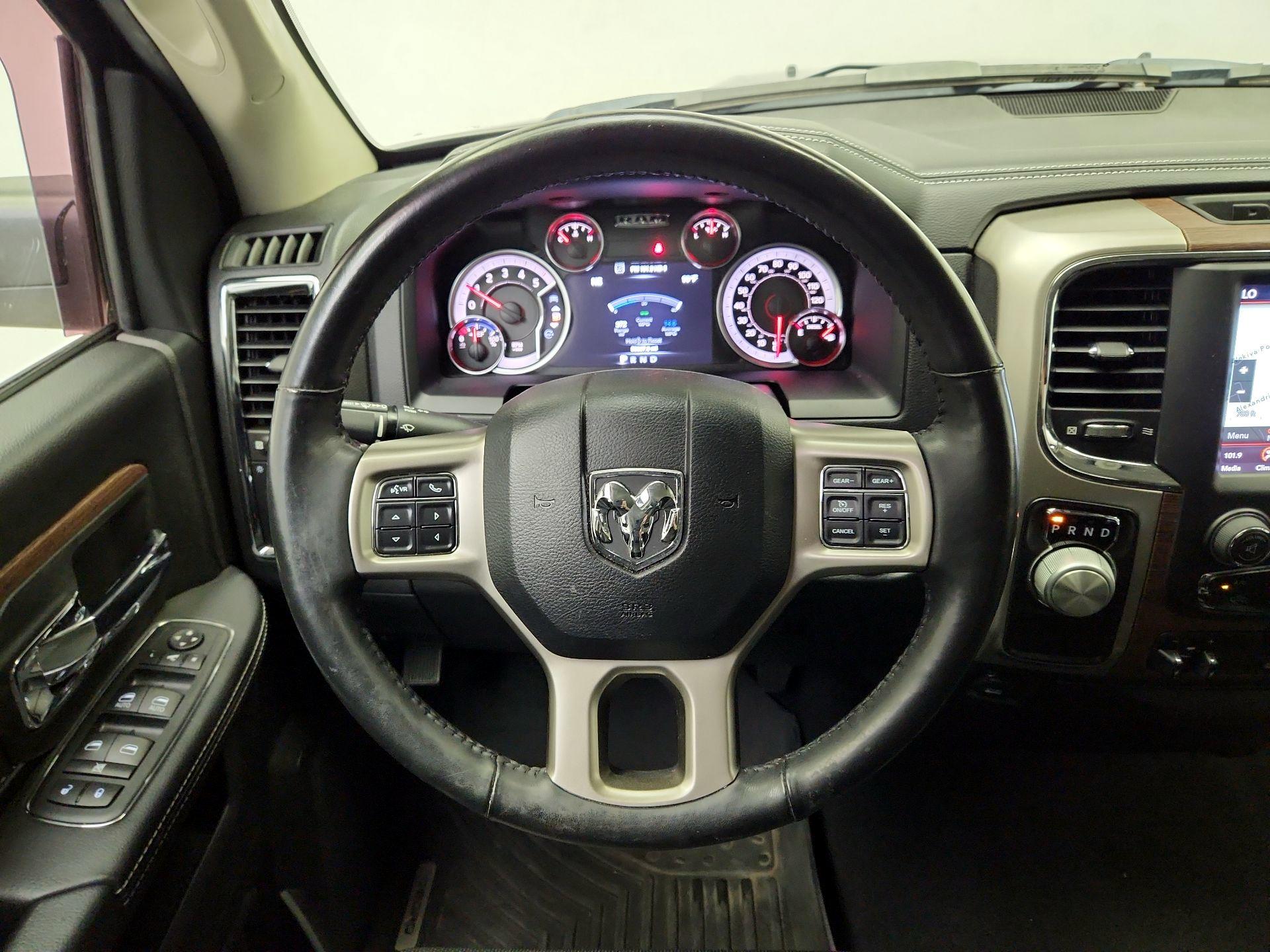 Thumbnail: 2019 RAM 1500 Classic - 10