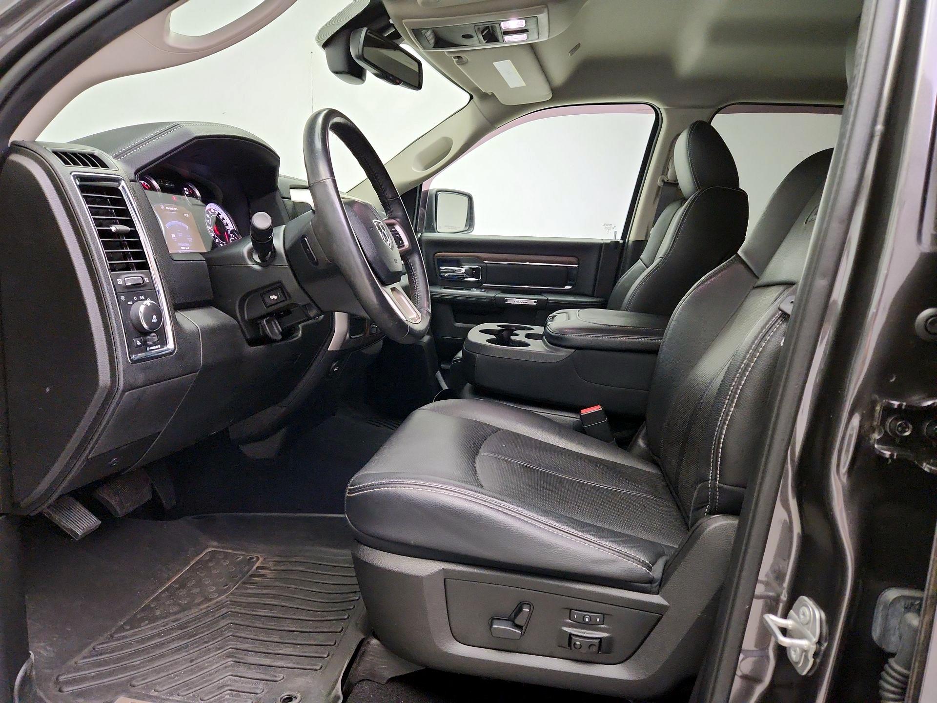 Thumbnail: 2019 RAM 1500 Classic - 11