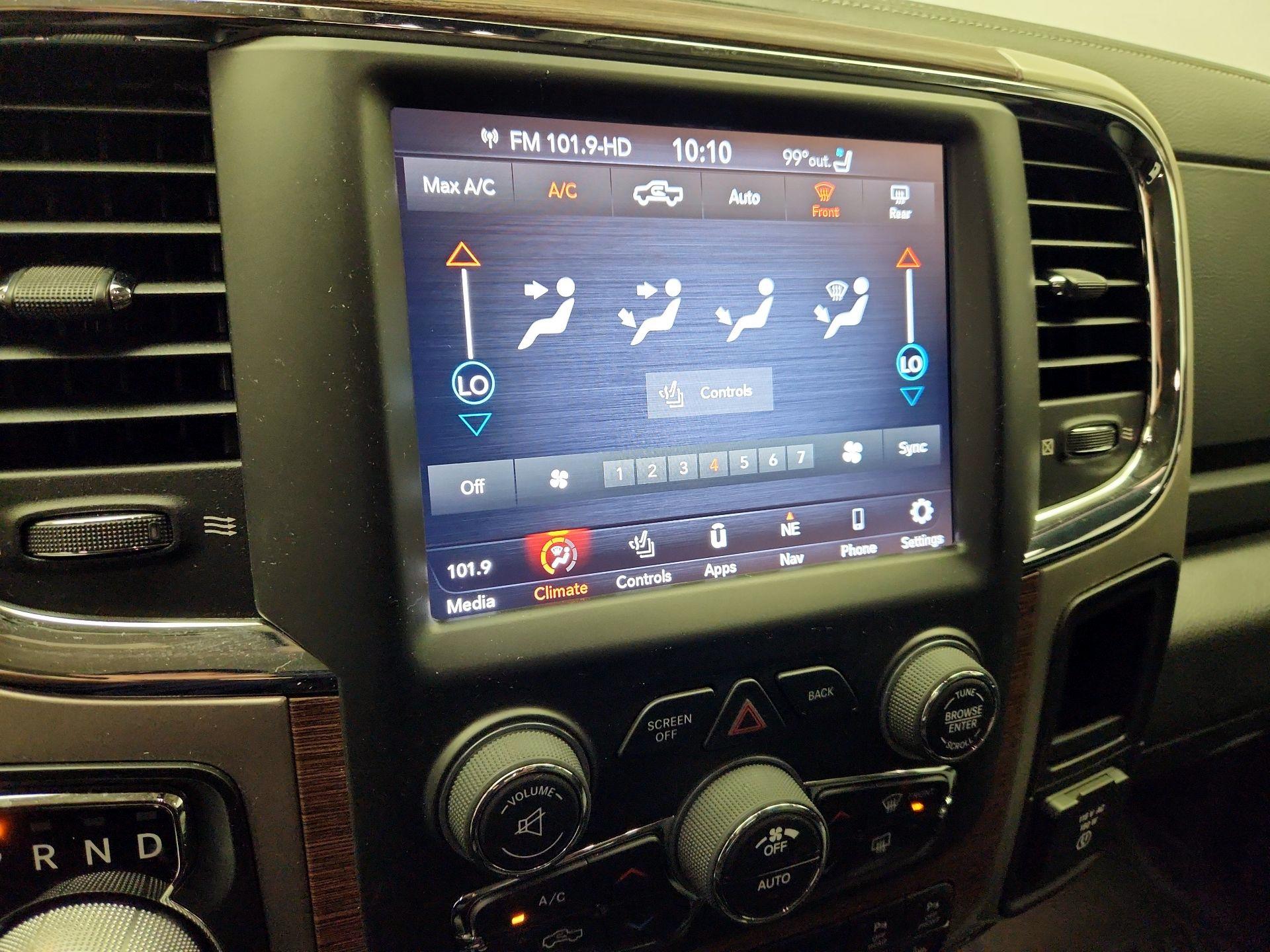 Thumbnail: 2019 RAM 1500 Classic - 17