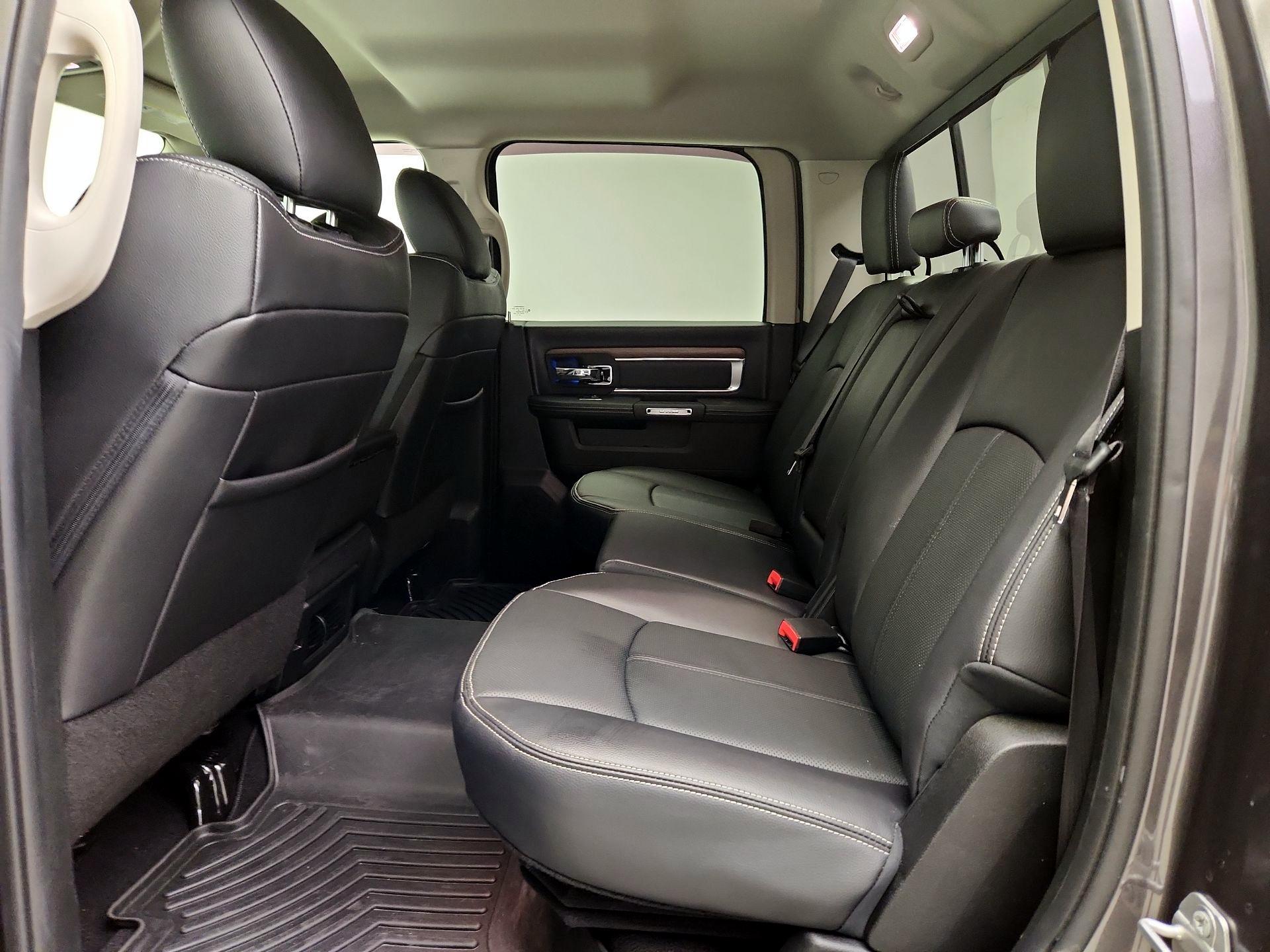 Thumbnail: 2019 RAM 1500 Classic - 20
