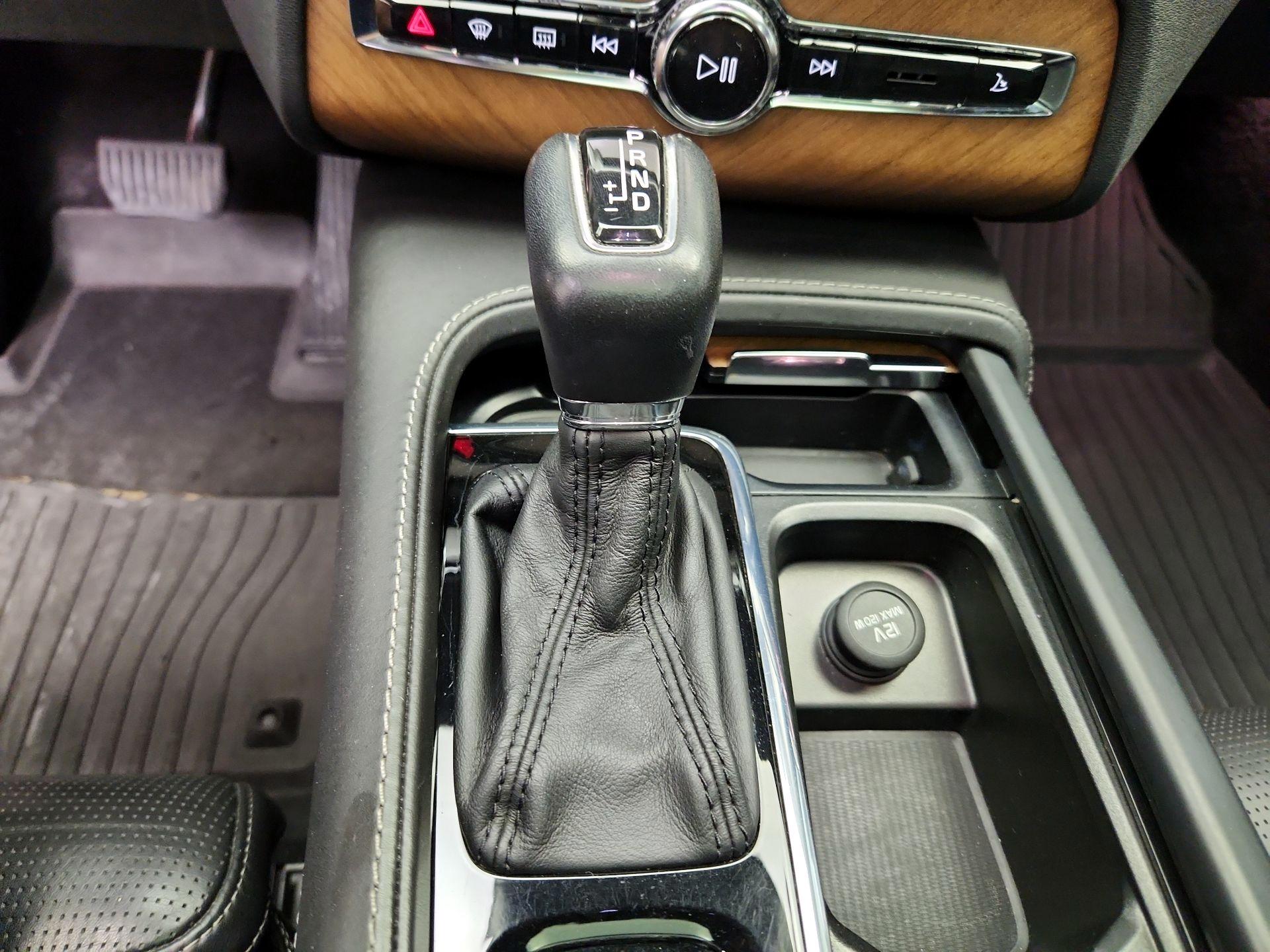 Thumbnail: 2016 Volvo XC90 - 18