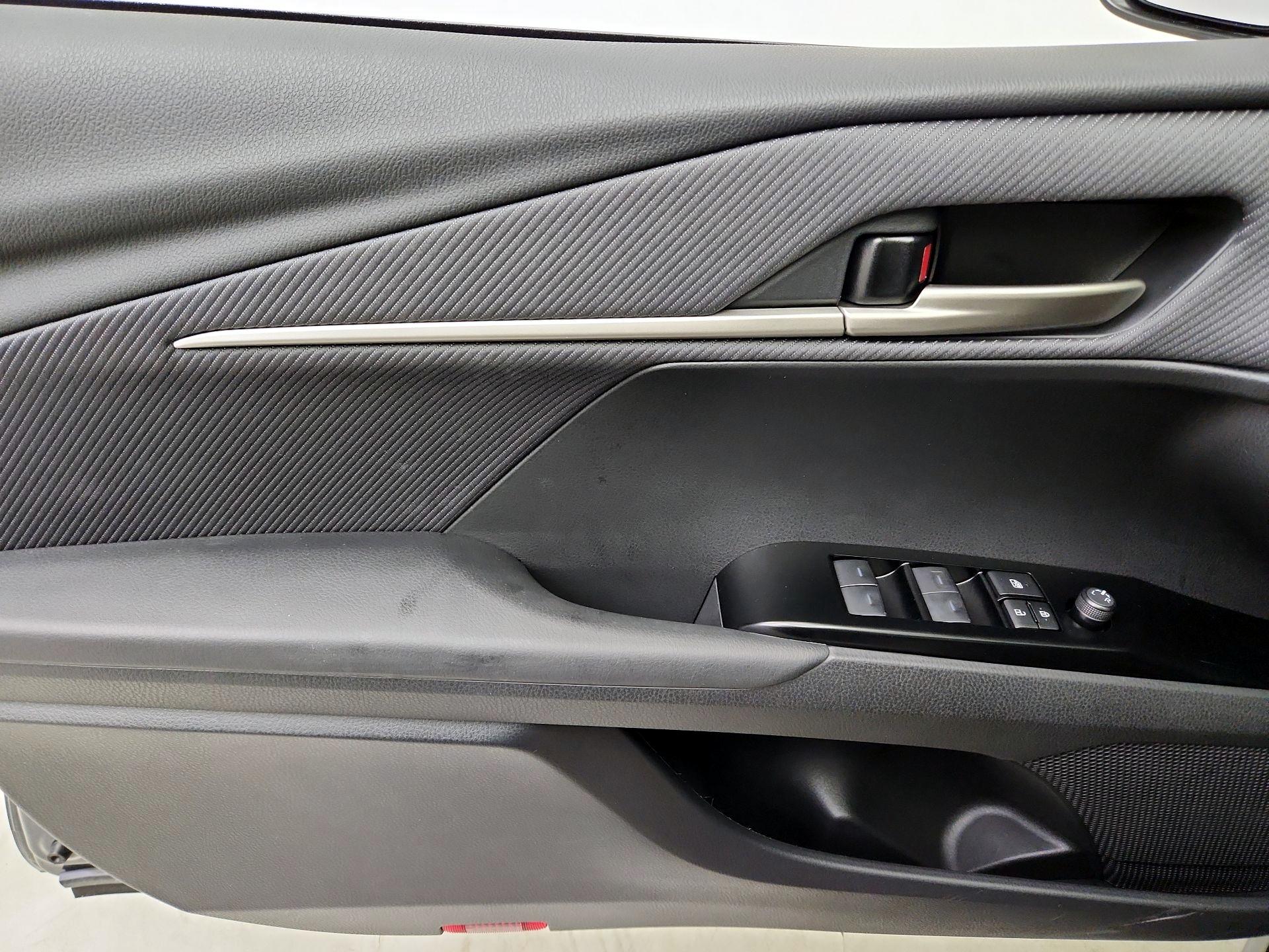 Thumbnail: 2025 Toyota Camry - 12