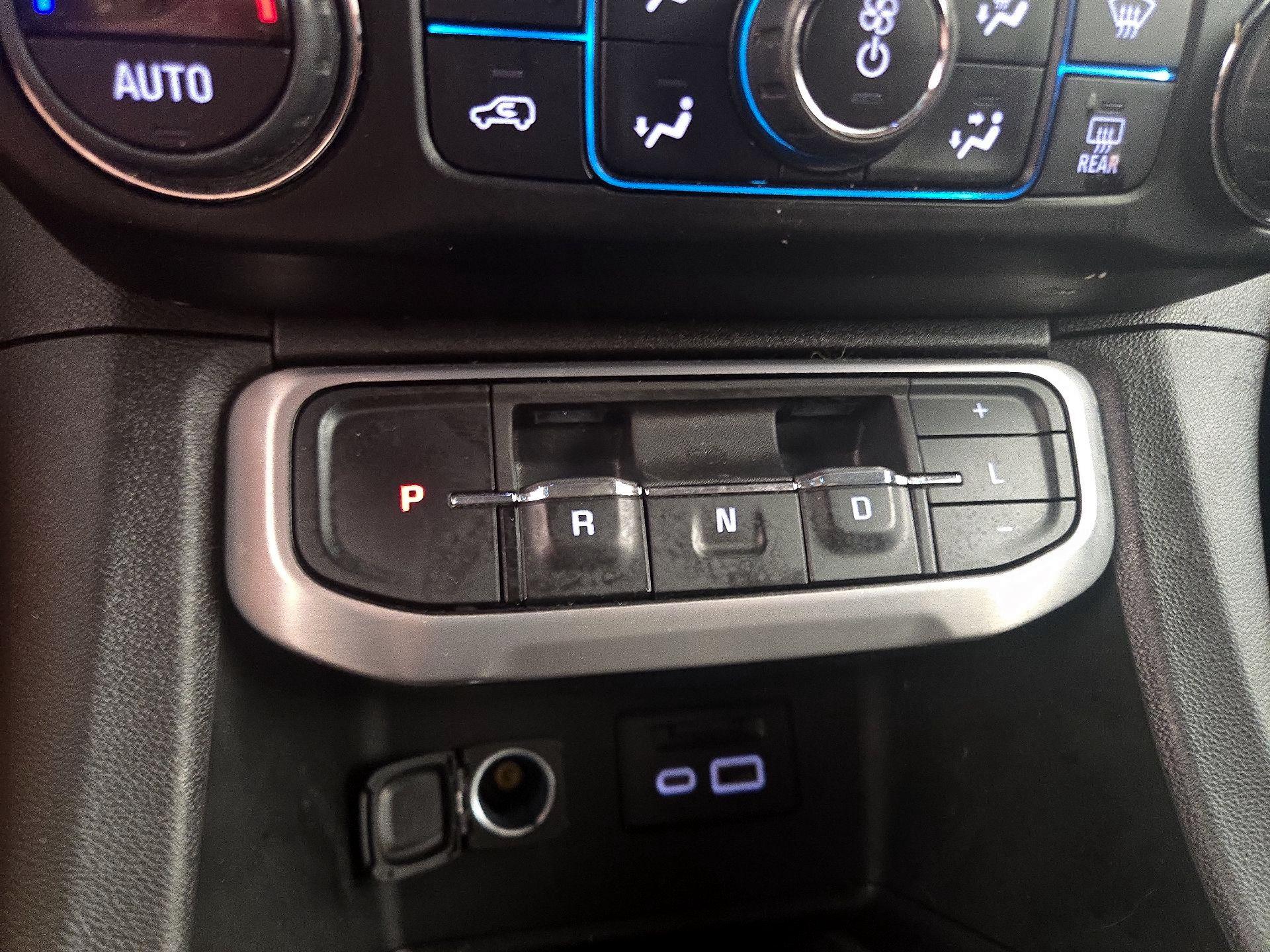 Thumbnail: 2022 GMC Acadia - 18