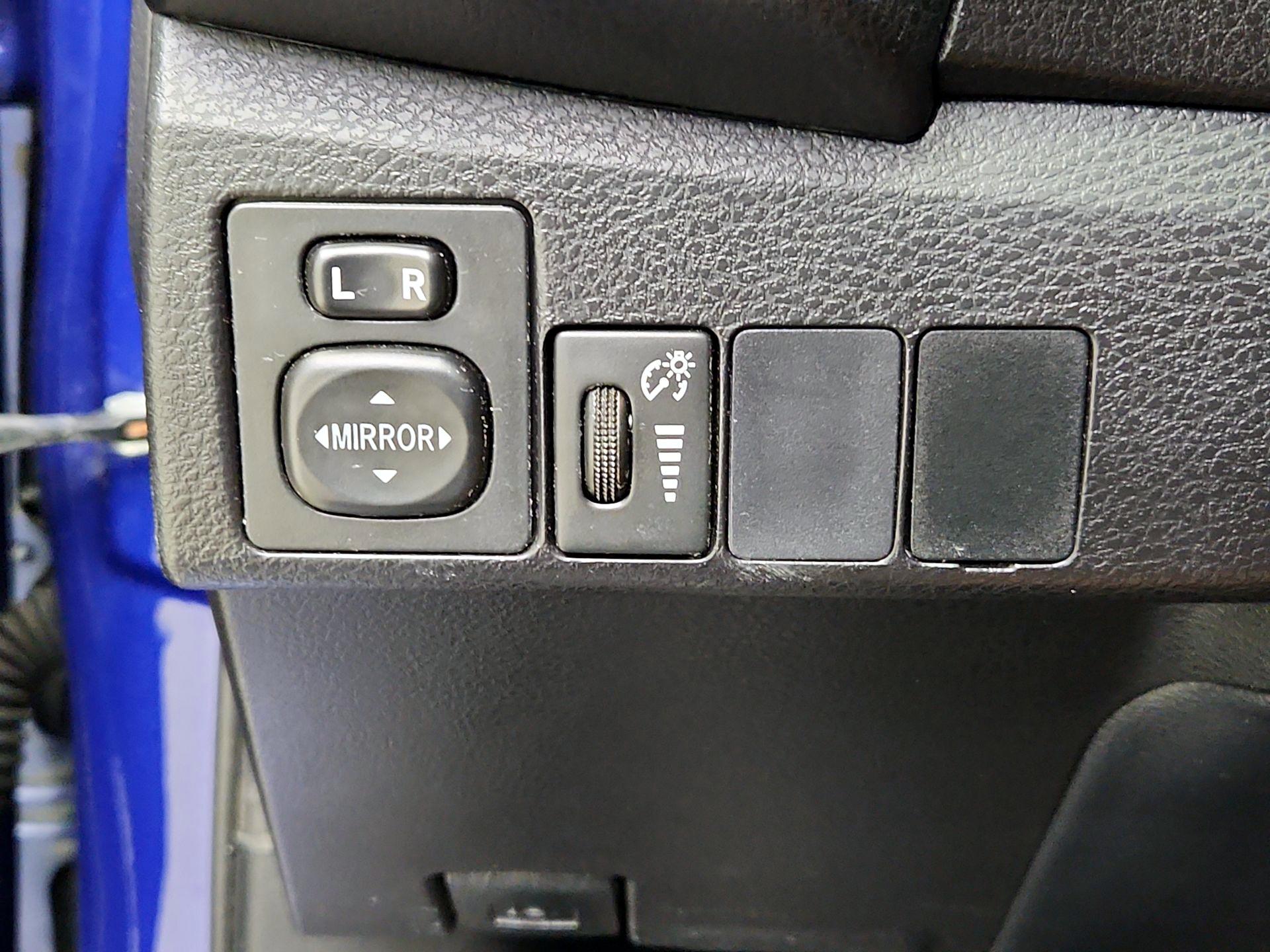 Thumbnail: 2016 Toyota Corolla - 13