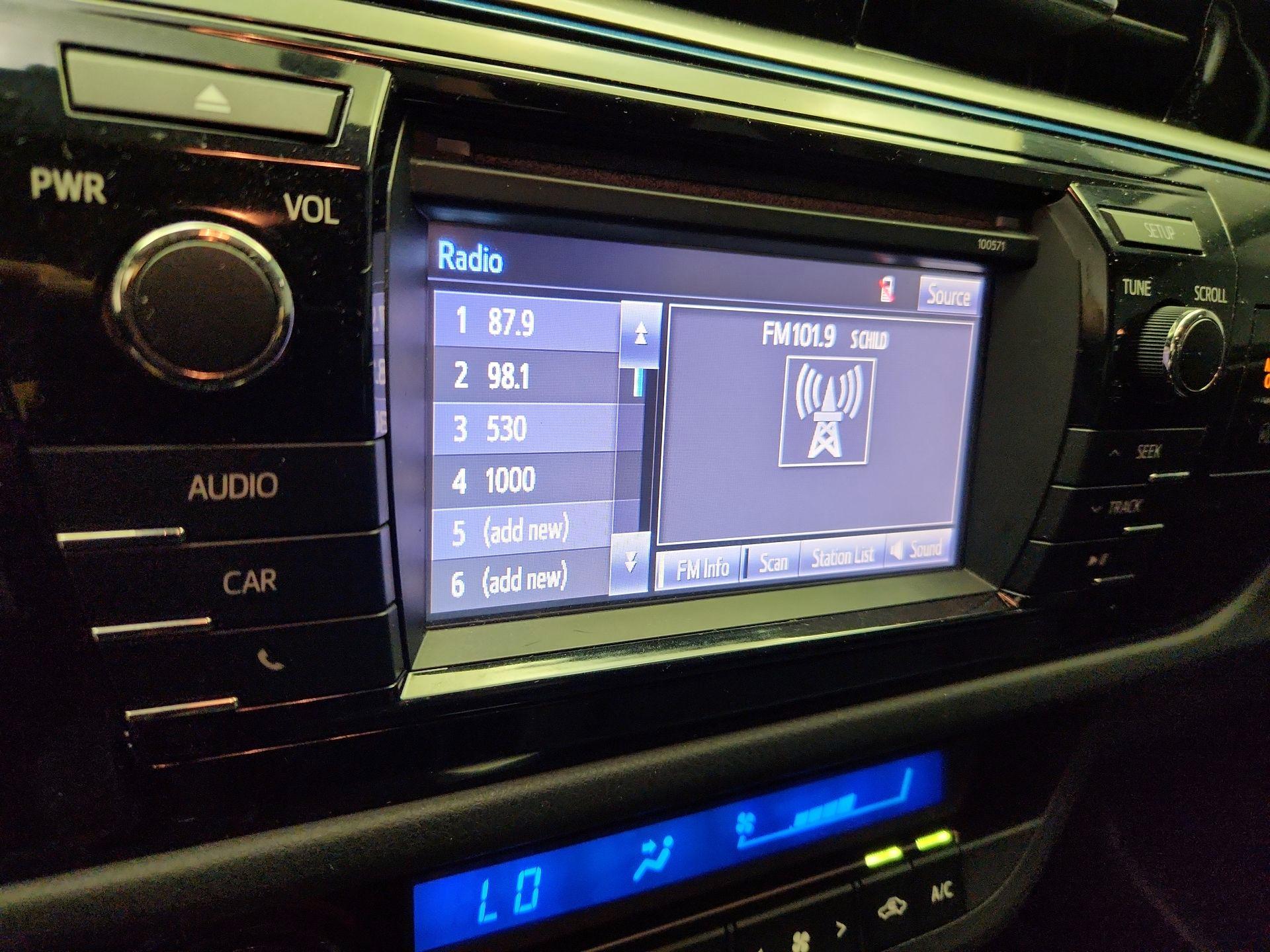 Thumbnail: 2016 Toyota Corolla - 15