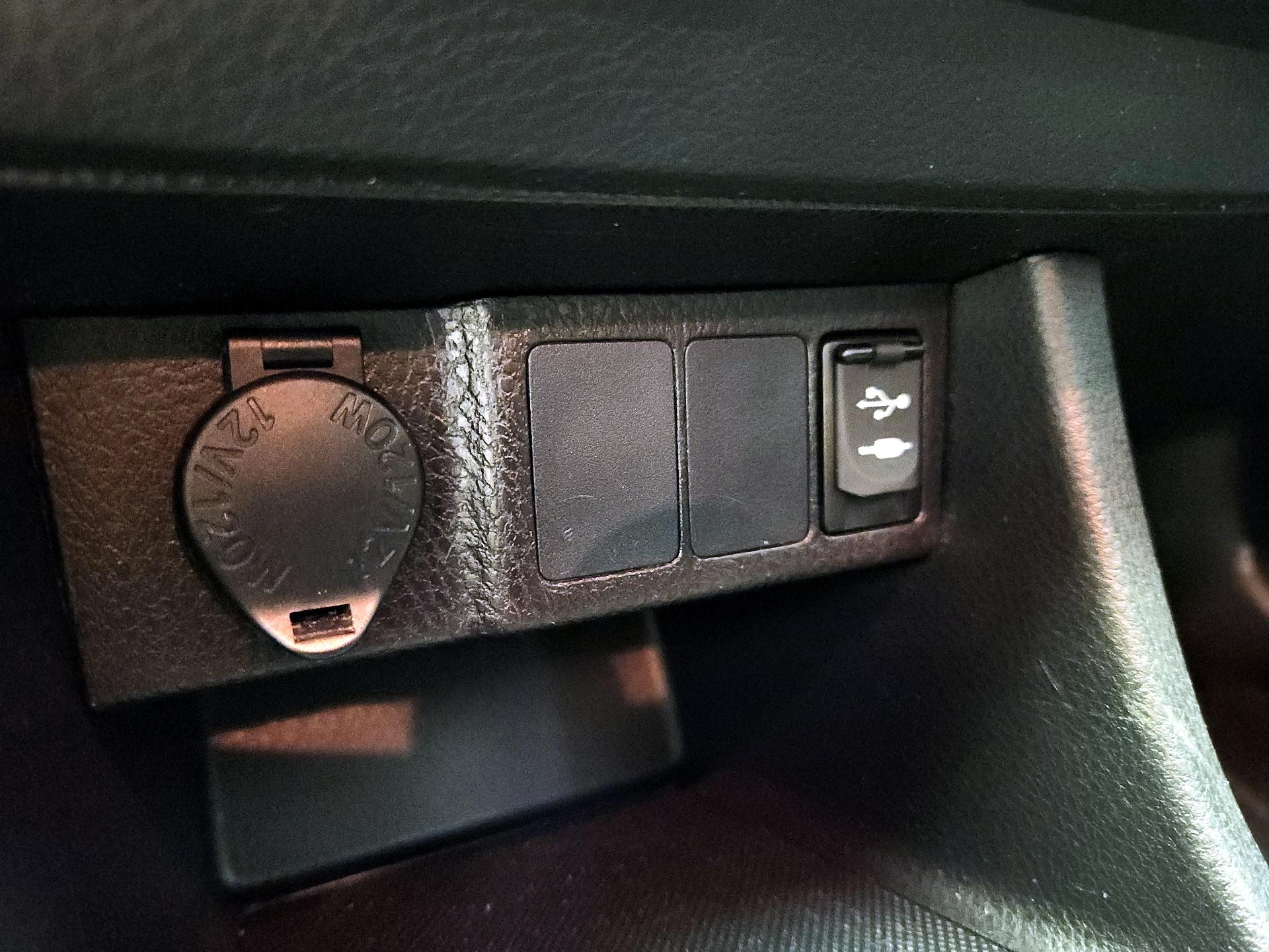 Thumbnail: 2016 Toyota Corolla - 18