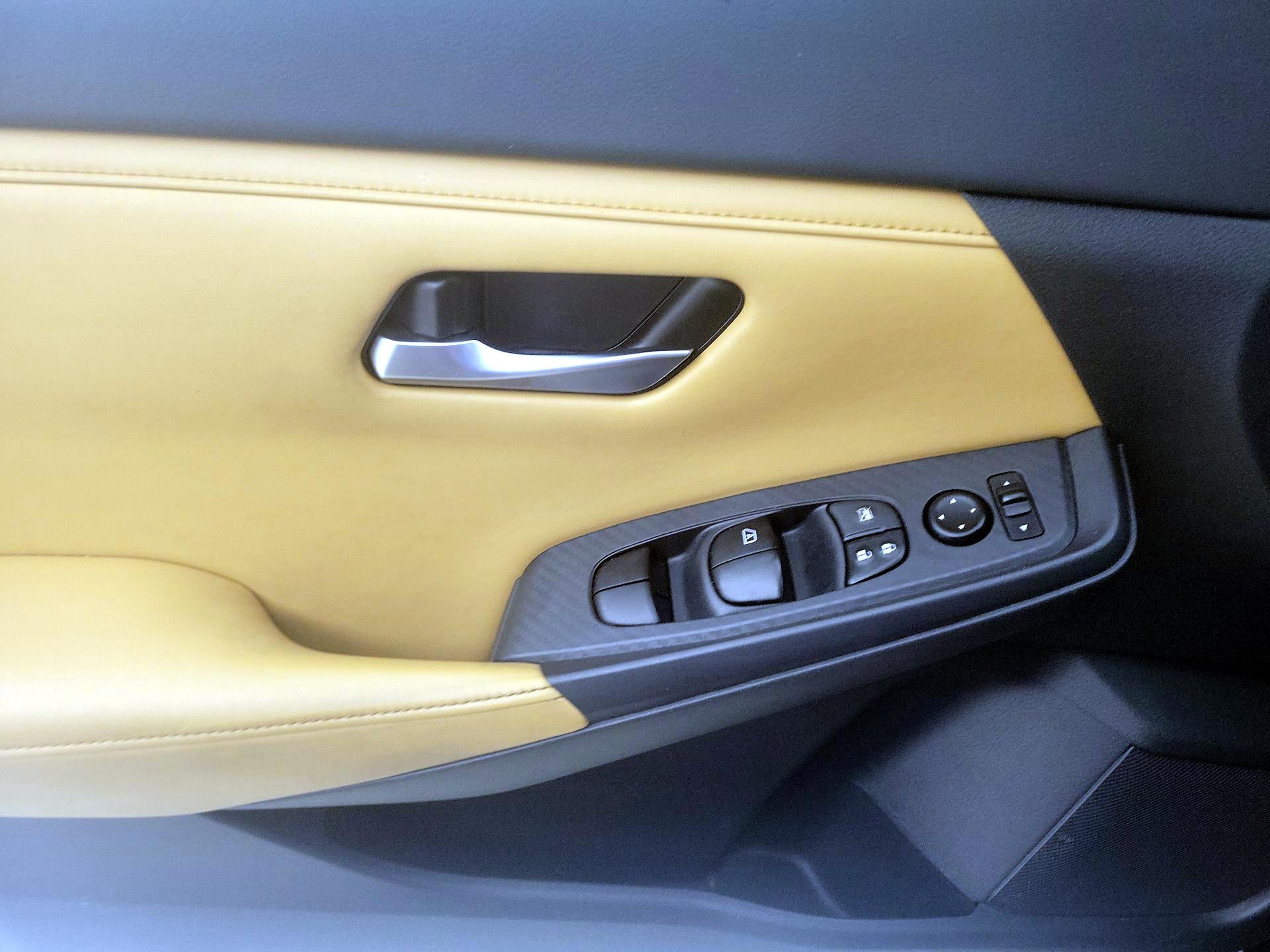 Thumbnail: 2021 Nissan Sentra - 12