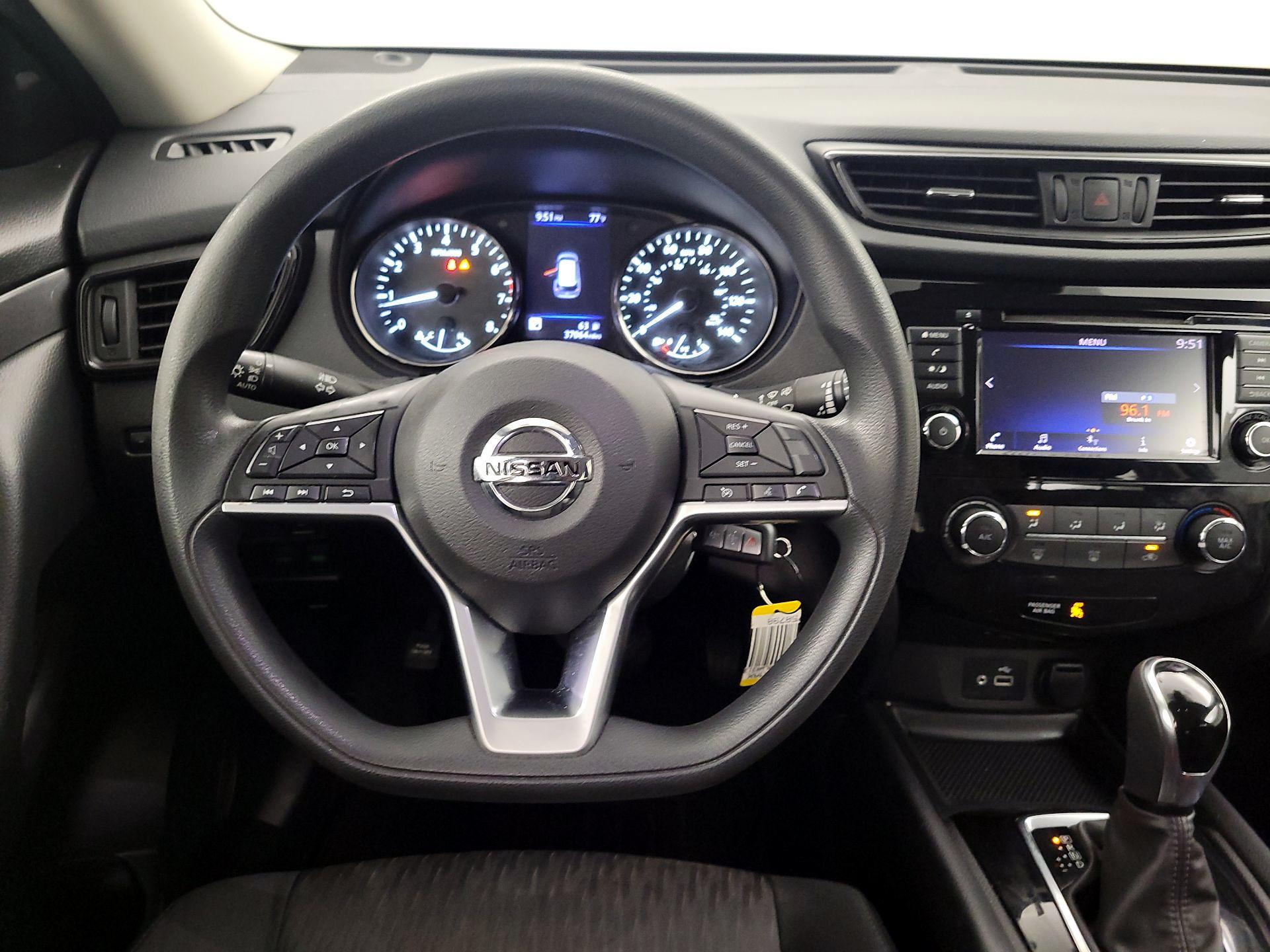 Thumbnail: 2020 Nissan Rogue - 10