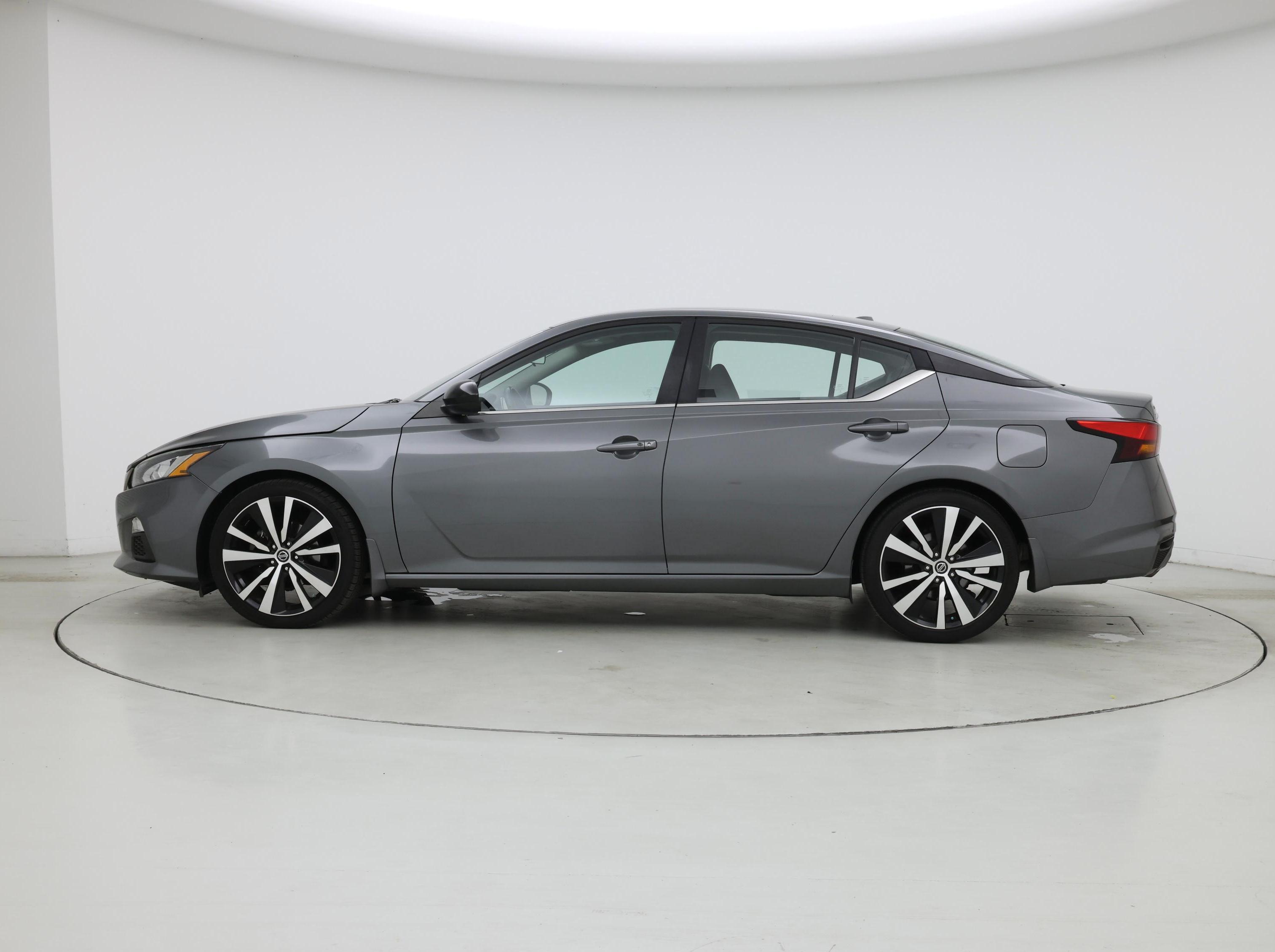 Thumbnail: 2020 Nissan Altima - 3