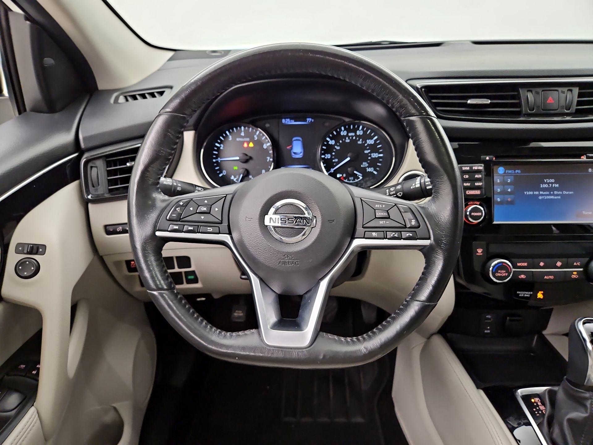 Thumbnail: 2018 Nissan Rogue Sport - 10