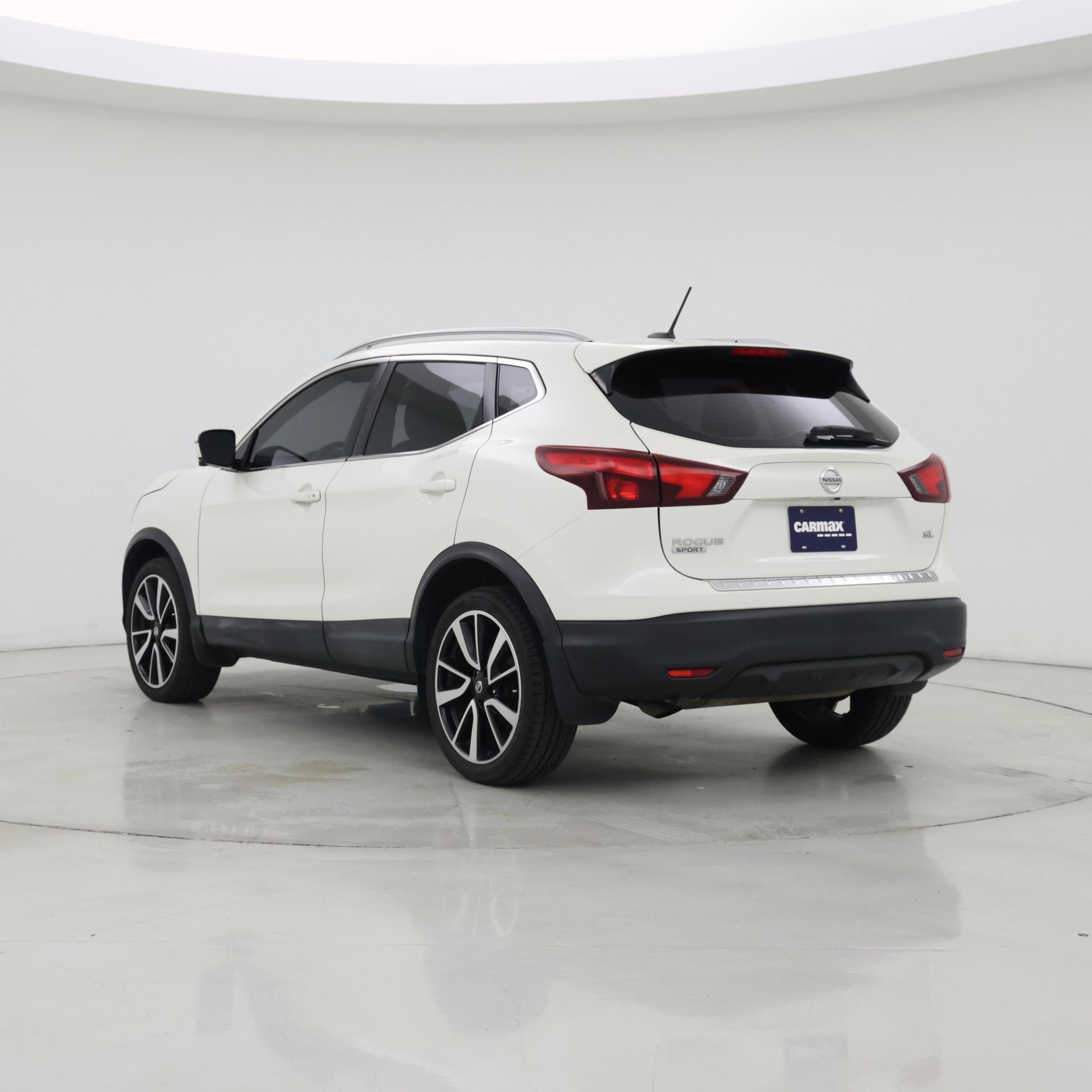 Thumbnail: 2018 Nissan Rogue Sport - 2