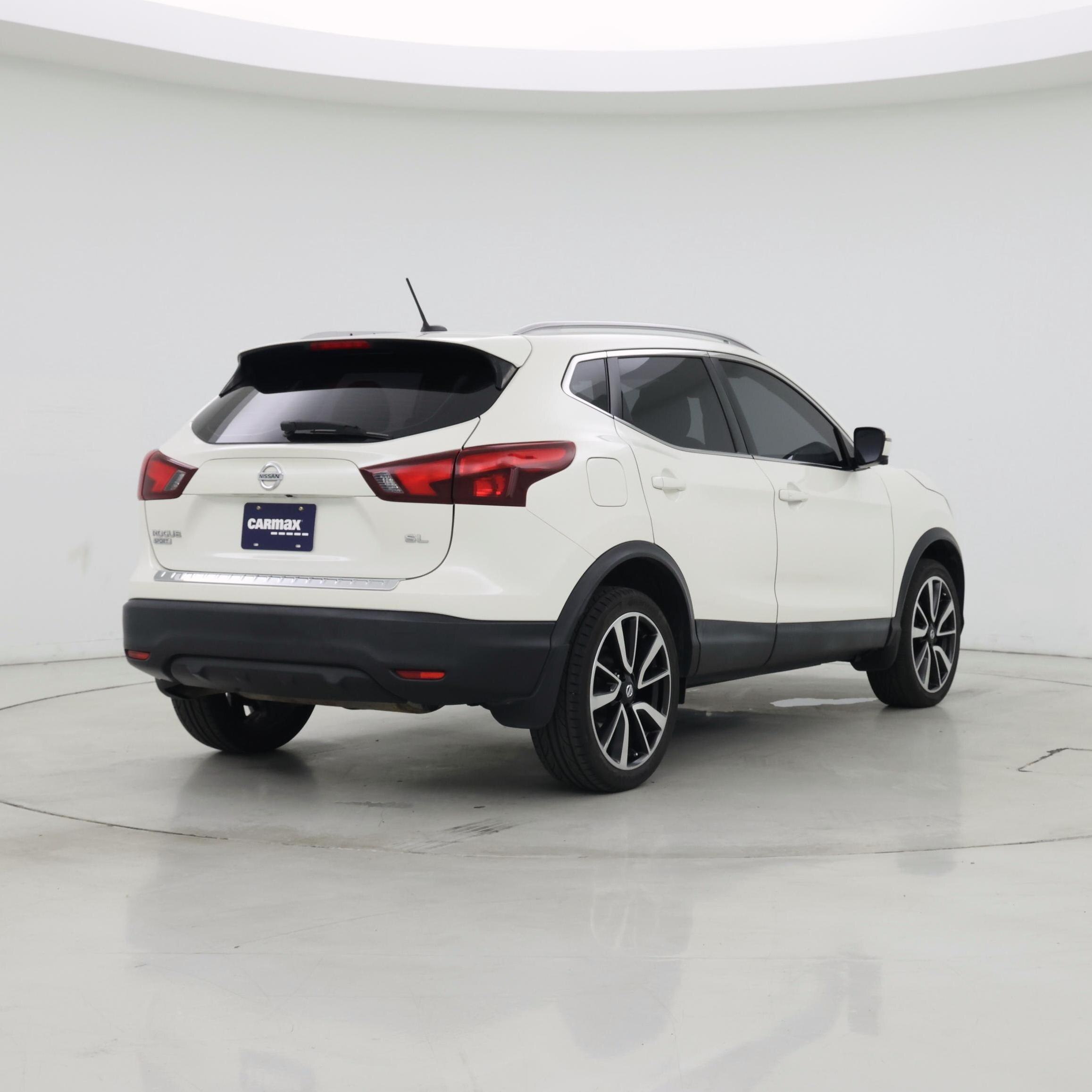 Thumbnail: 2018 Nissan Rogue Sport - 8
