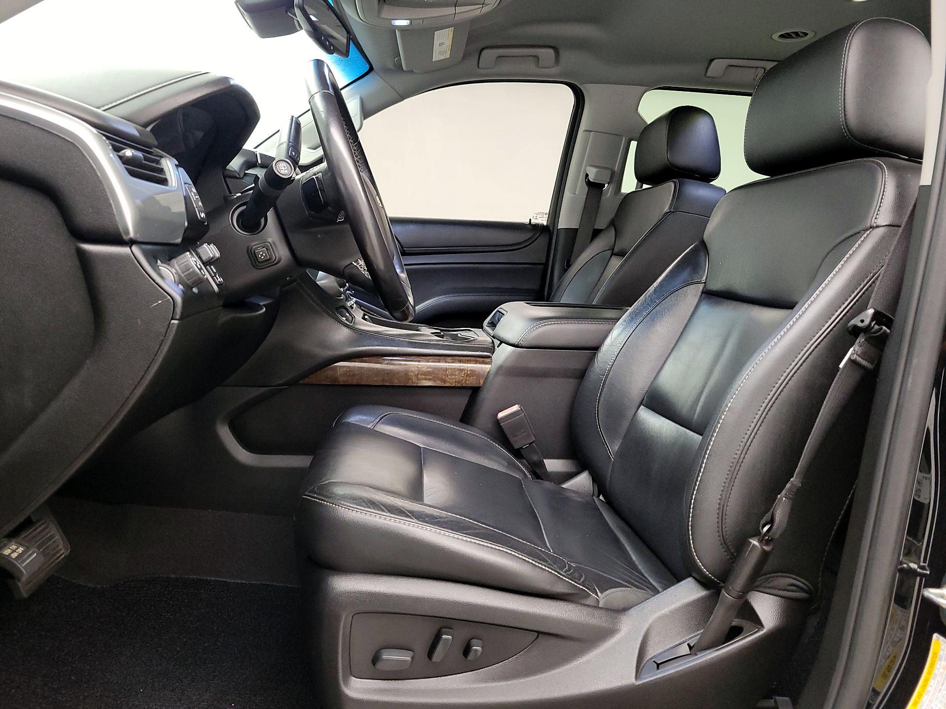 Thumbnail: 2019 Chevrolet Tahoe - 11