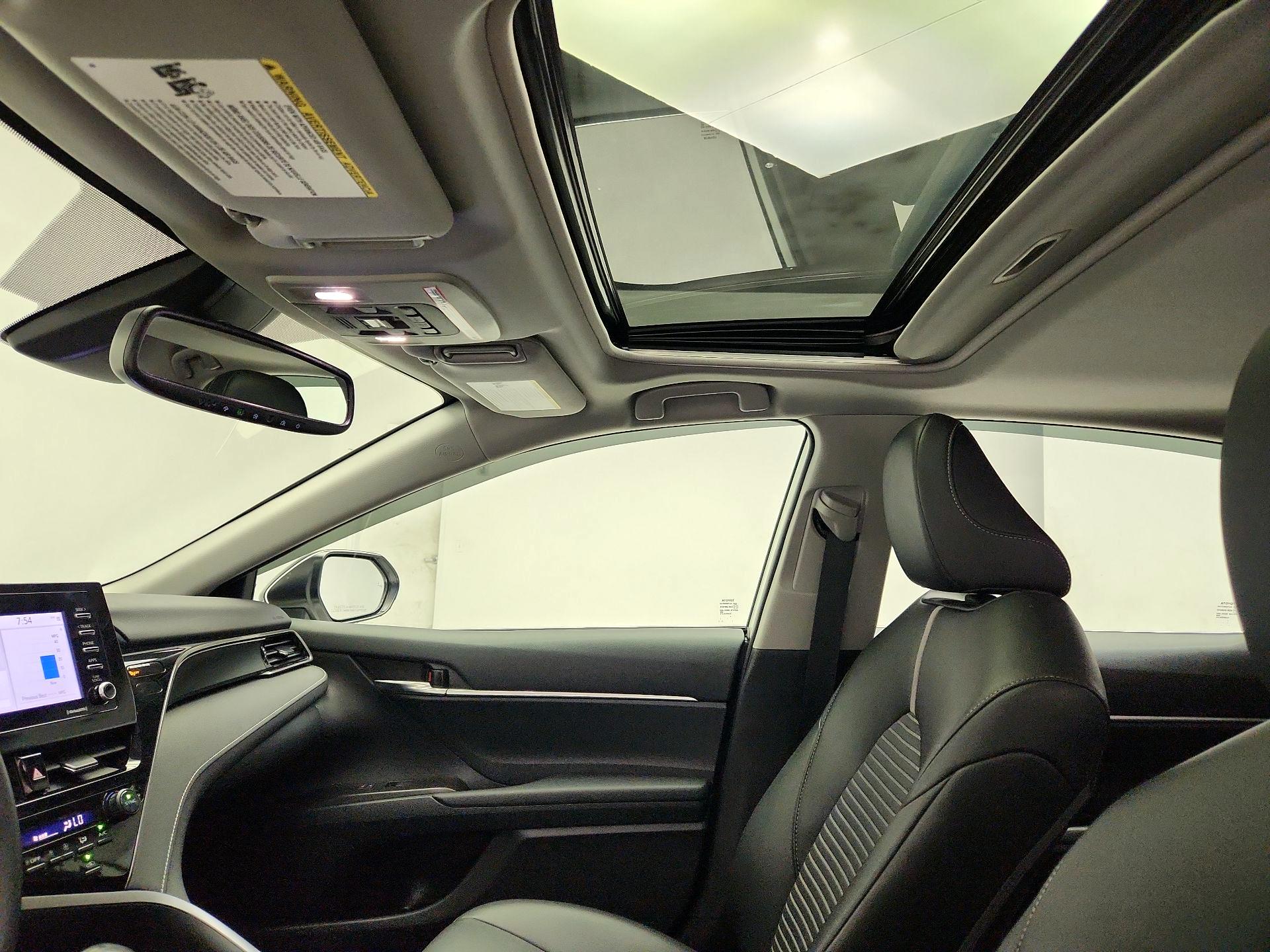 Thumbnail: 2022 Toyota Camry - 19