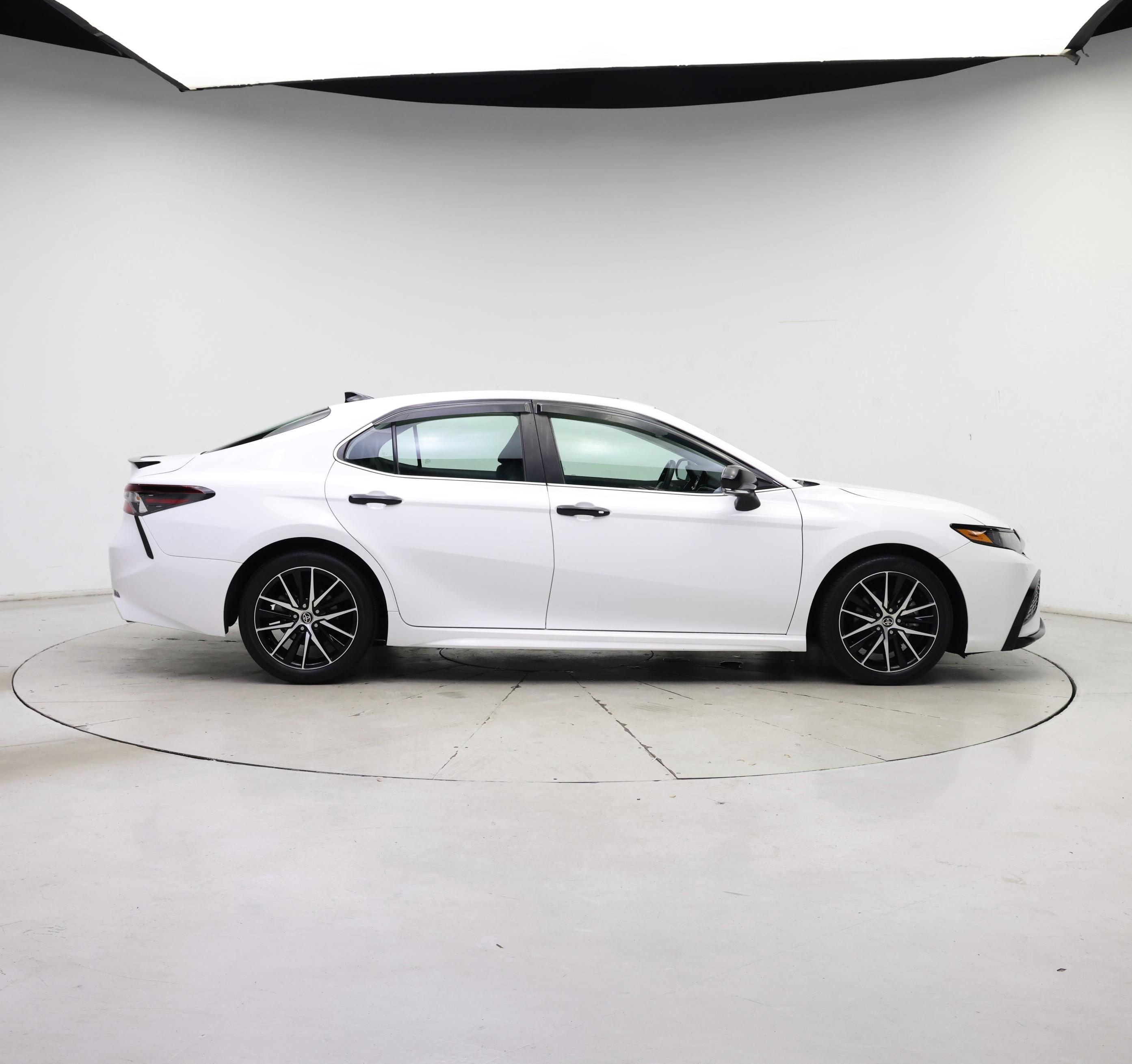 Thumbnail: 2022 Toyota Camry - 7