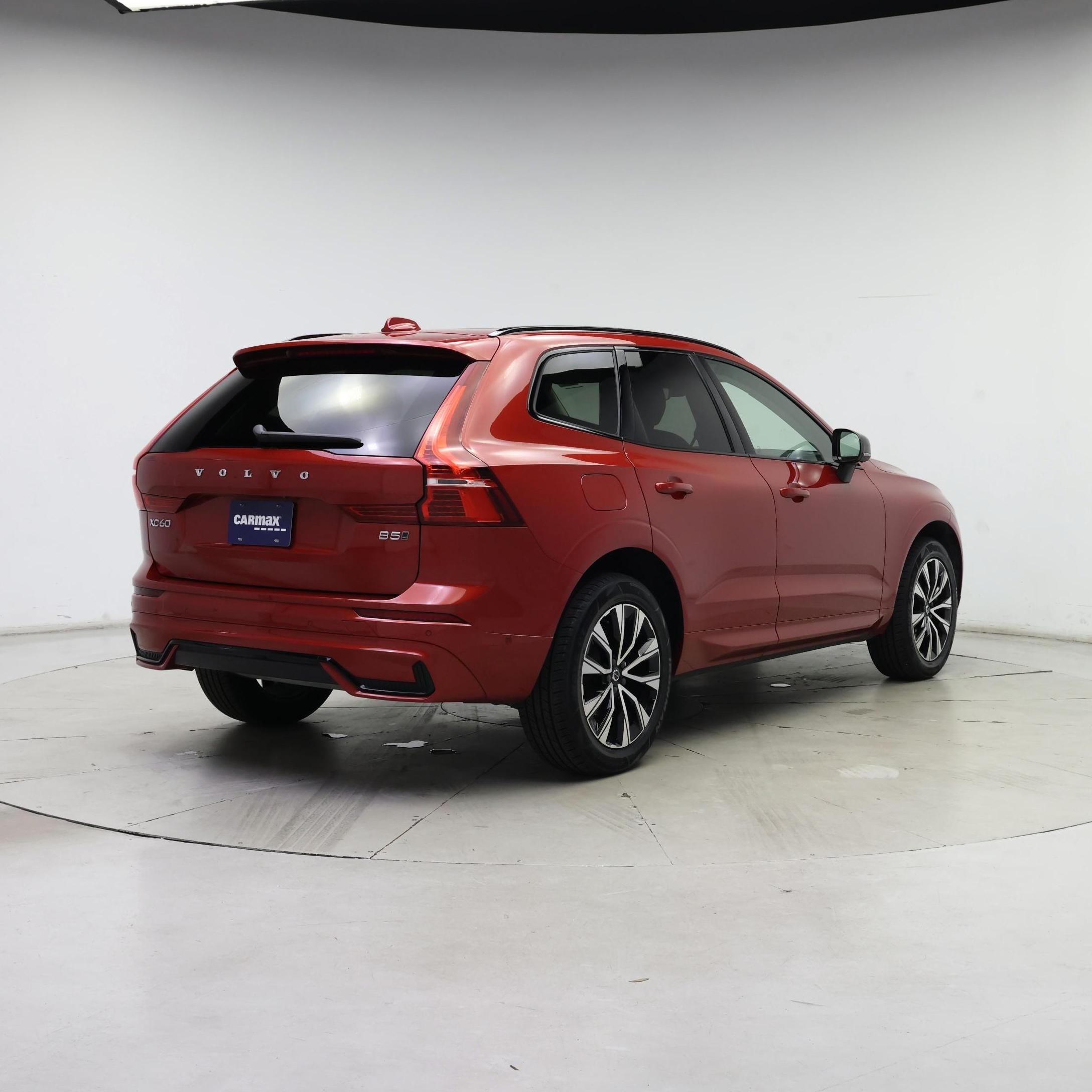 Thumbnail: 2024 Volvo XC60 - 8