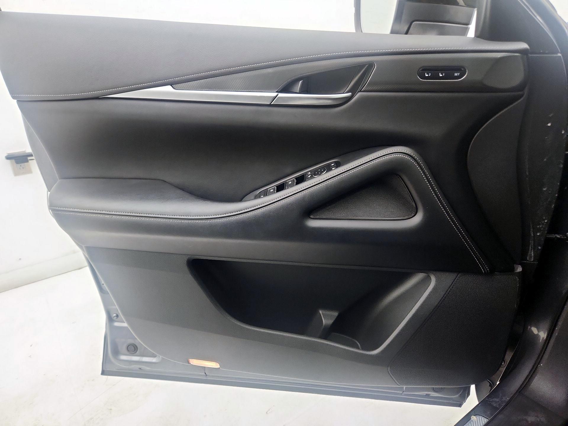 Thumbnail: 2024 INFINITI QX60 - 12