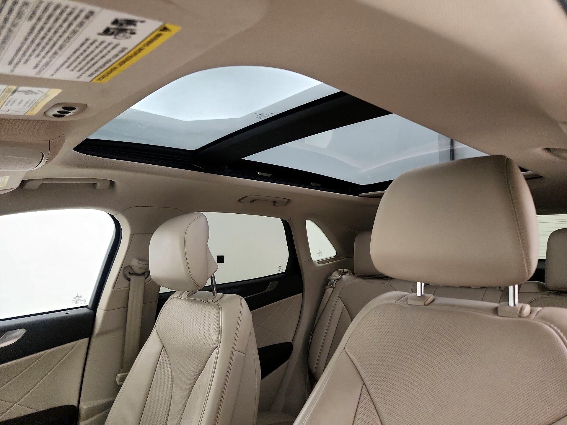 Thumbnail: 2017 Lincoln MKC - 20