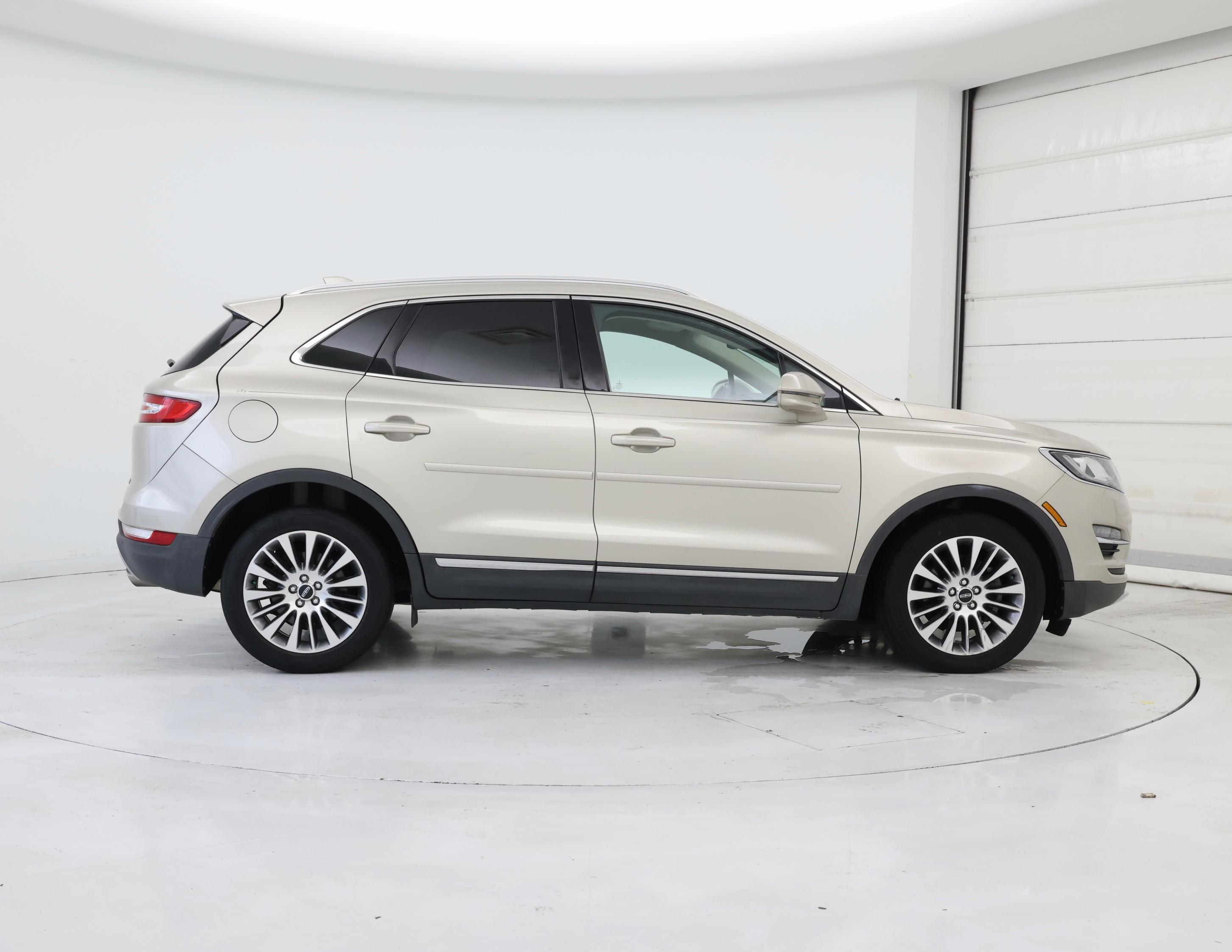 Thumbnail: 2017 Lincoln MKC - 7