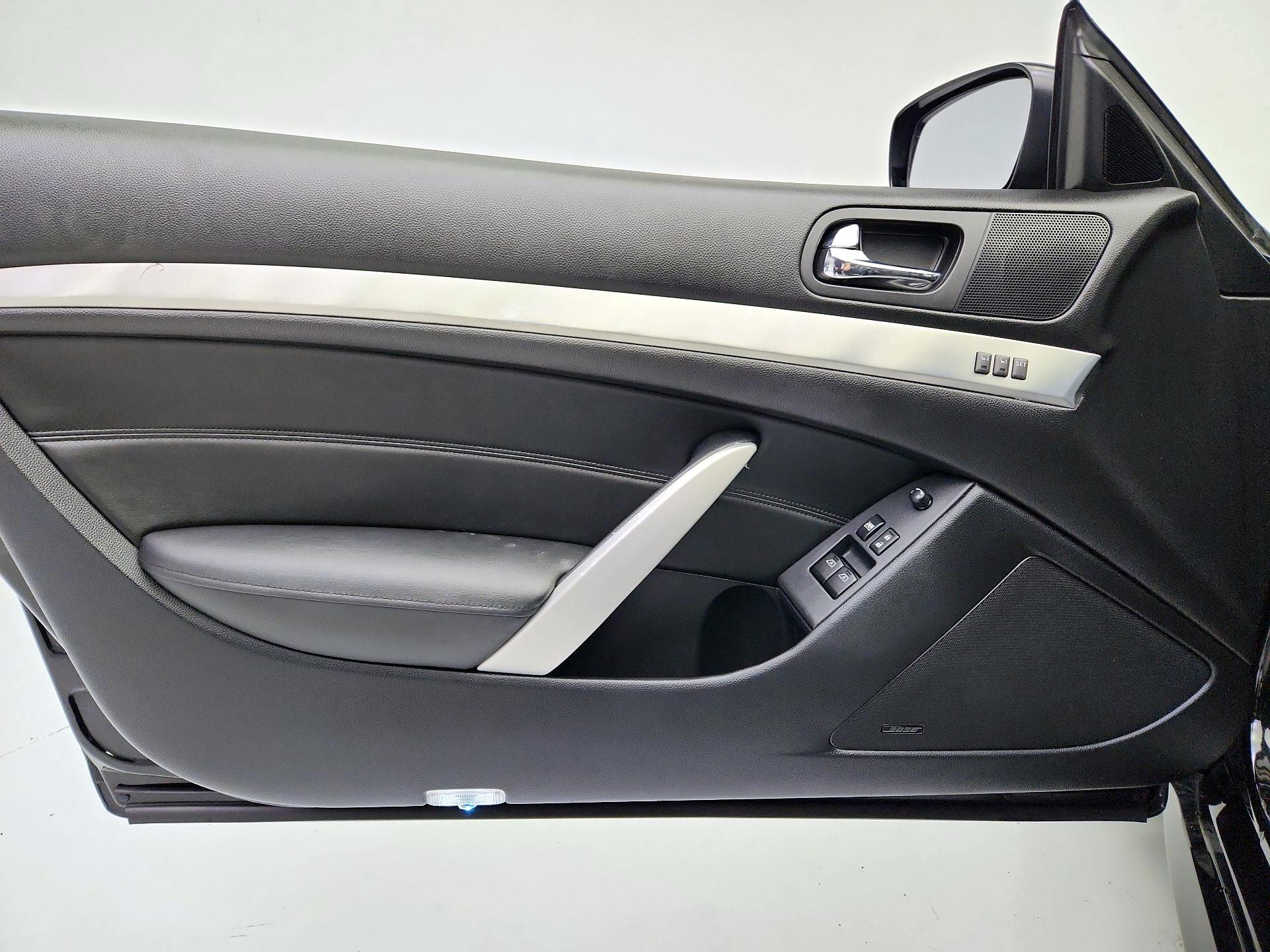 Thumbnail: 2014 INFINITI Q60 - 12