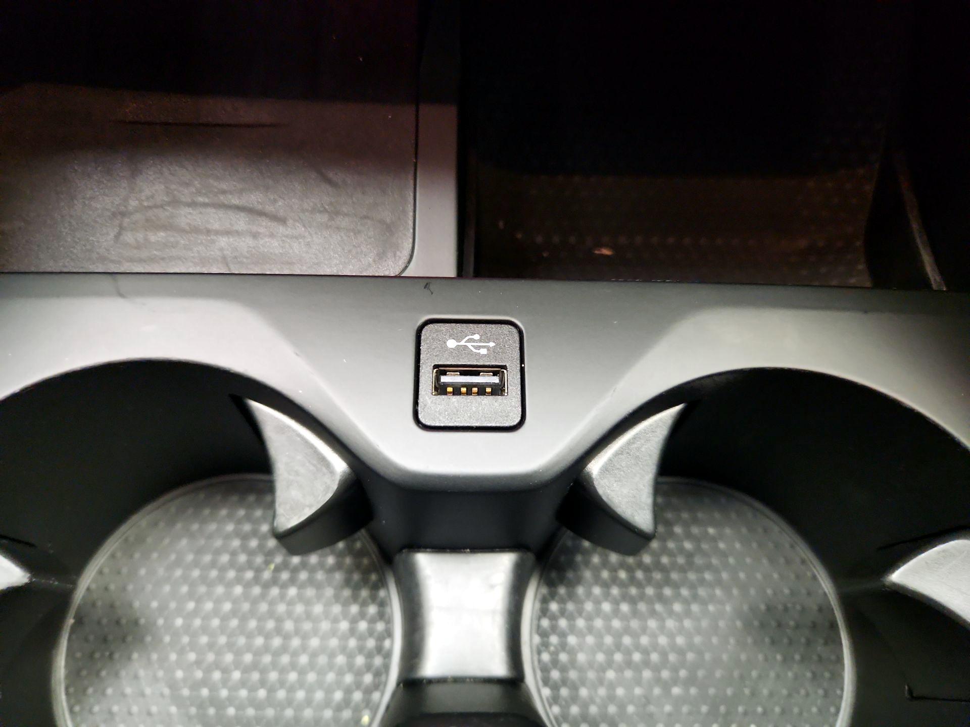 Thumbnail: 2023 BMW X6 - 19