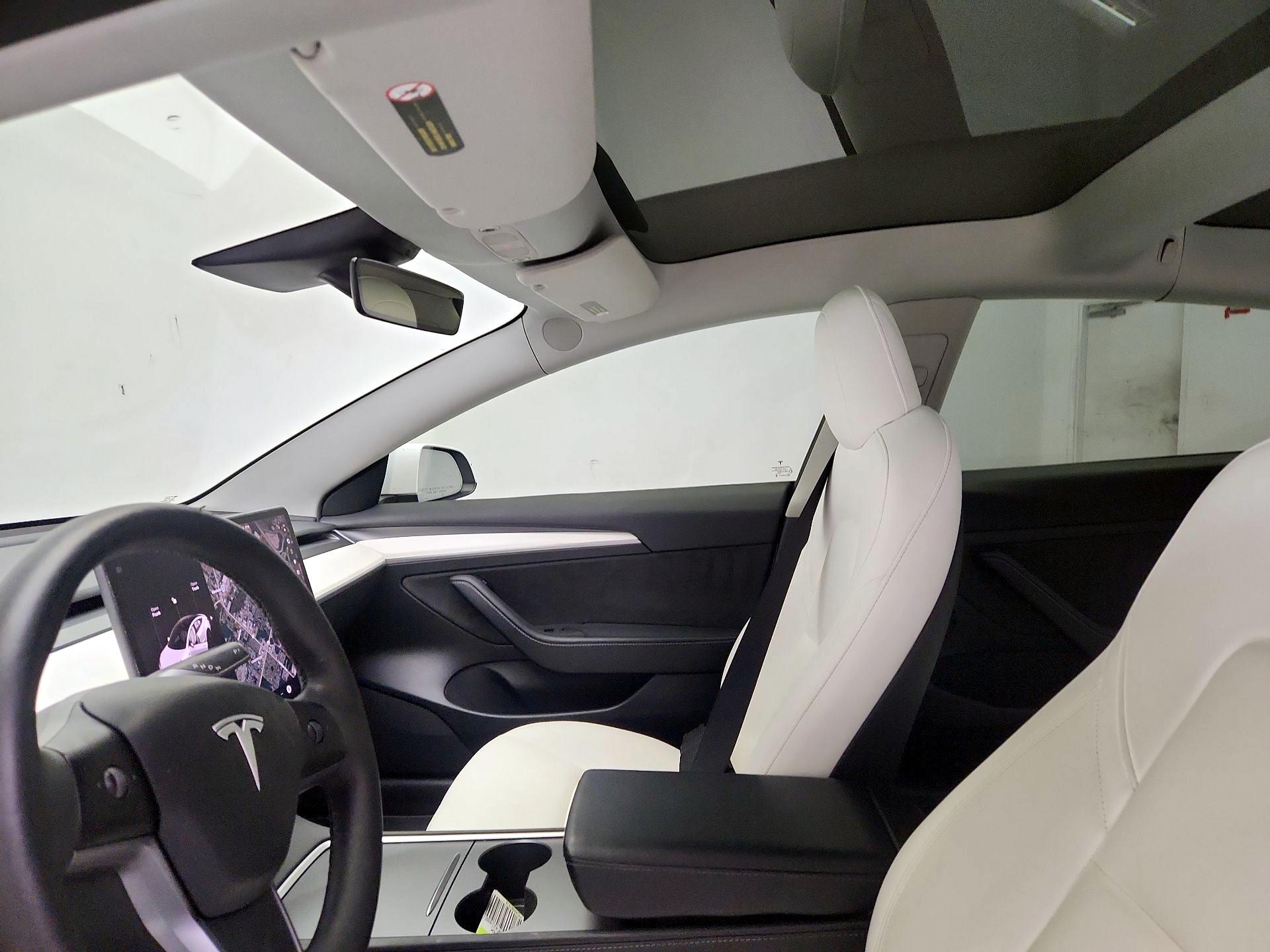 Thumbnail: 2023 Tesla Model 3 - 18