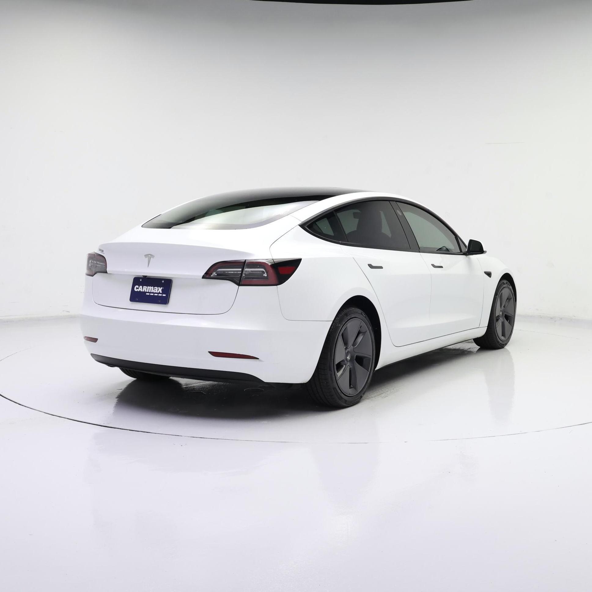 Thumbnail: 2023 Tesla Model 3 - 8