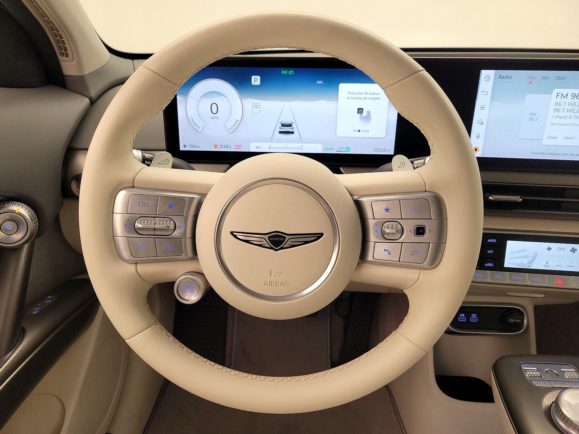 Thumbnail: 2024 Genesis GV60 - 10