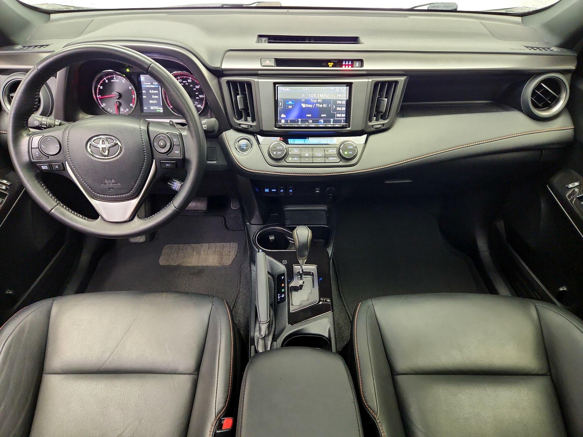 Thumbnail: 2017 Toyota RAV4 - 9