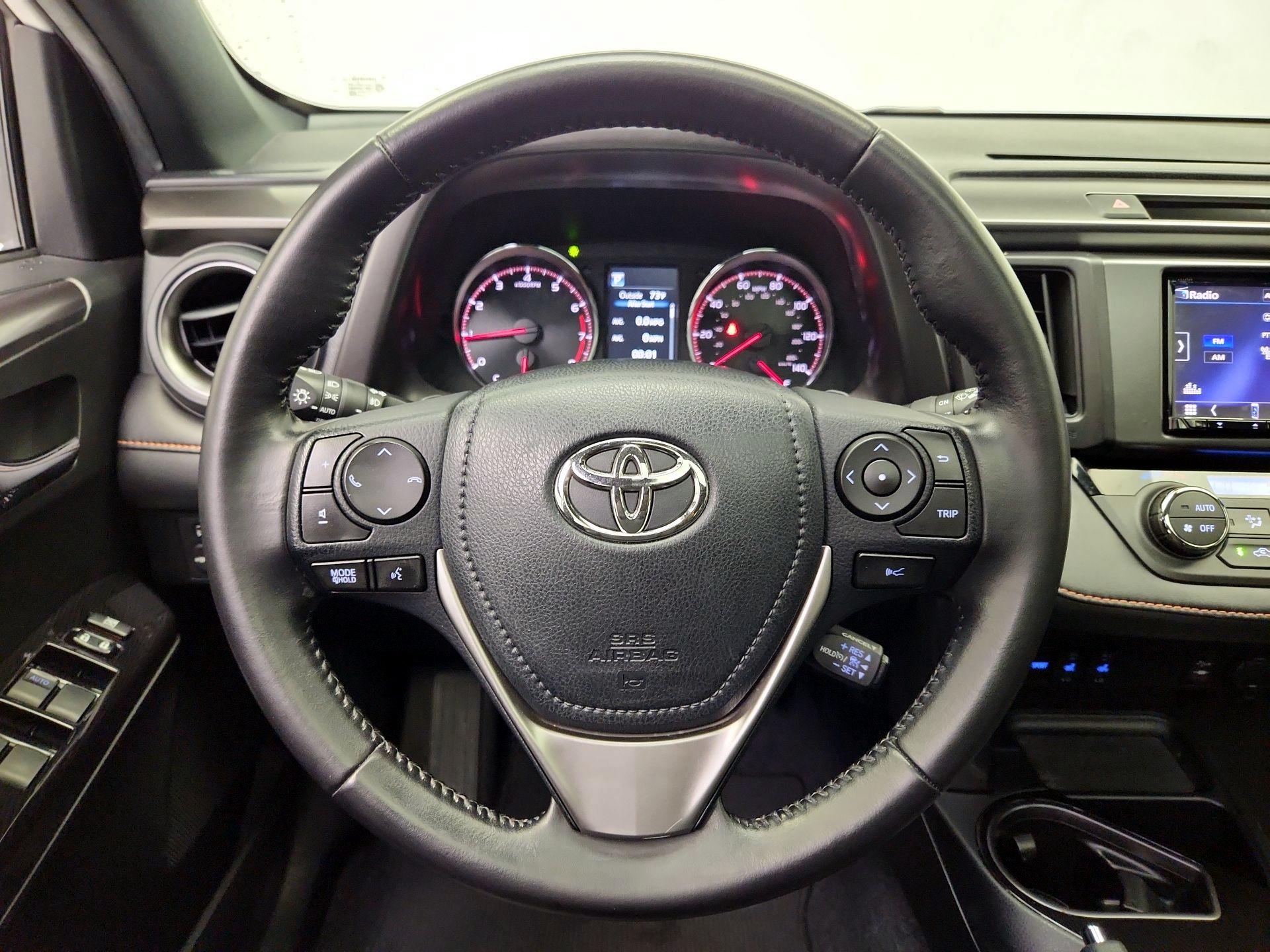 Thumbnail: 2017 Toyota RAV4 - 10