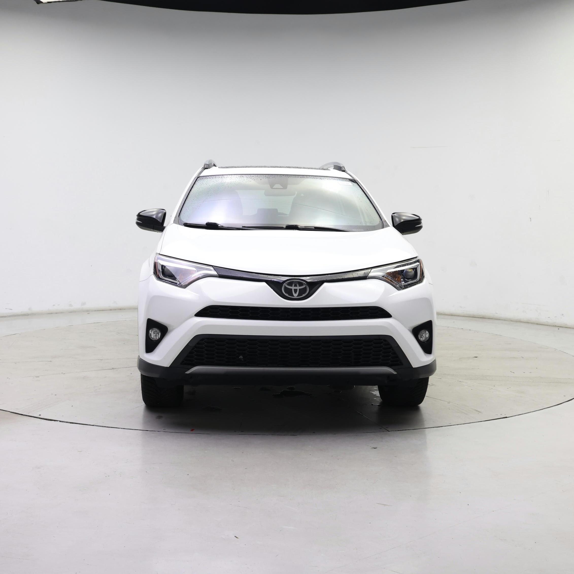Thumbnail: 2017 Toyota RAV4 - 5